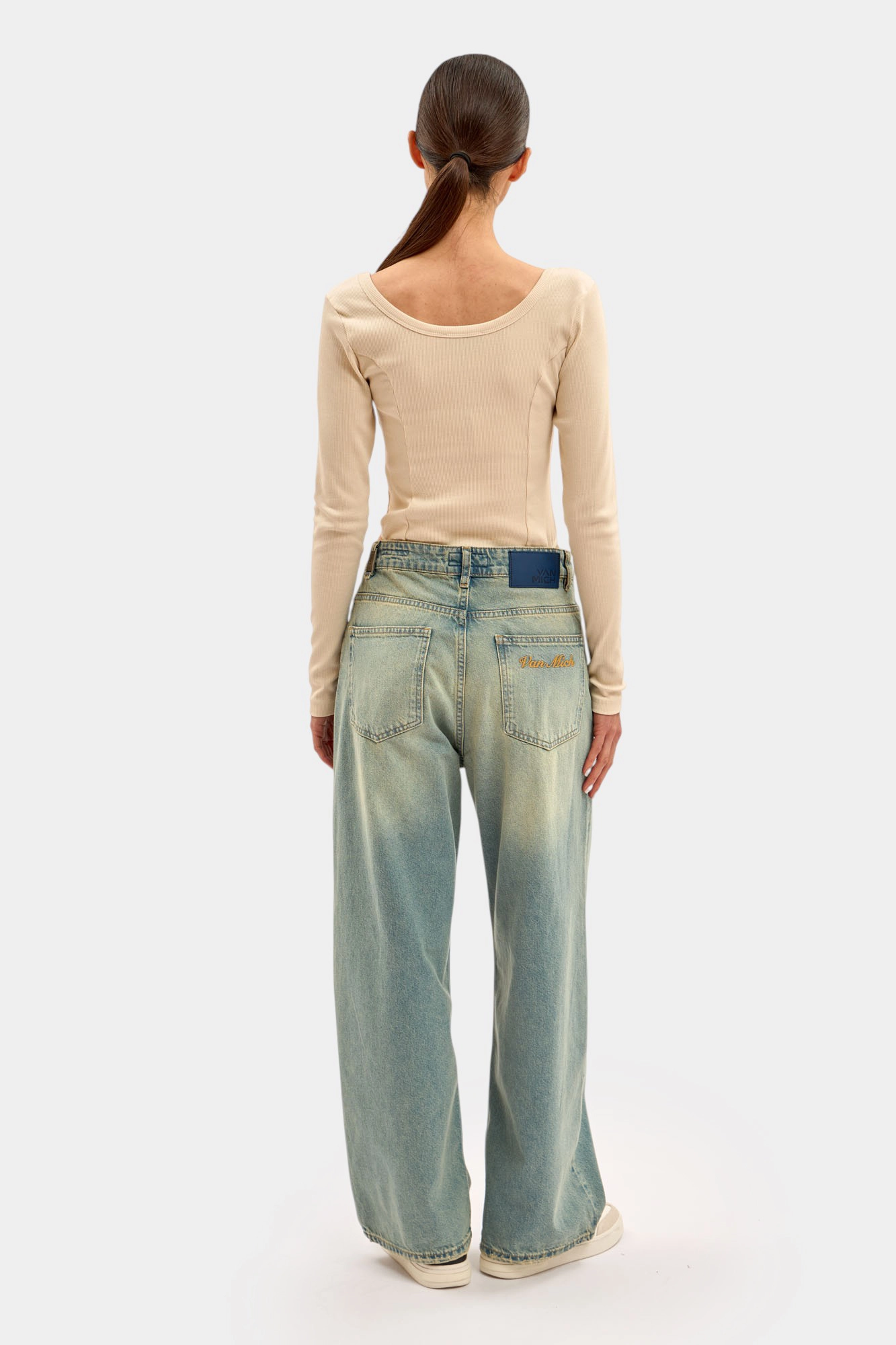 VW-FAT-20-525 боди van mich 