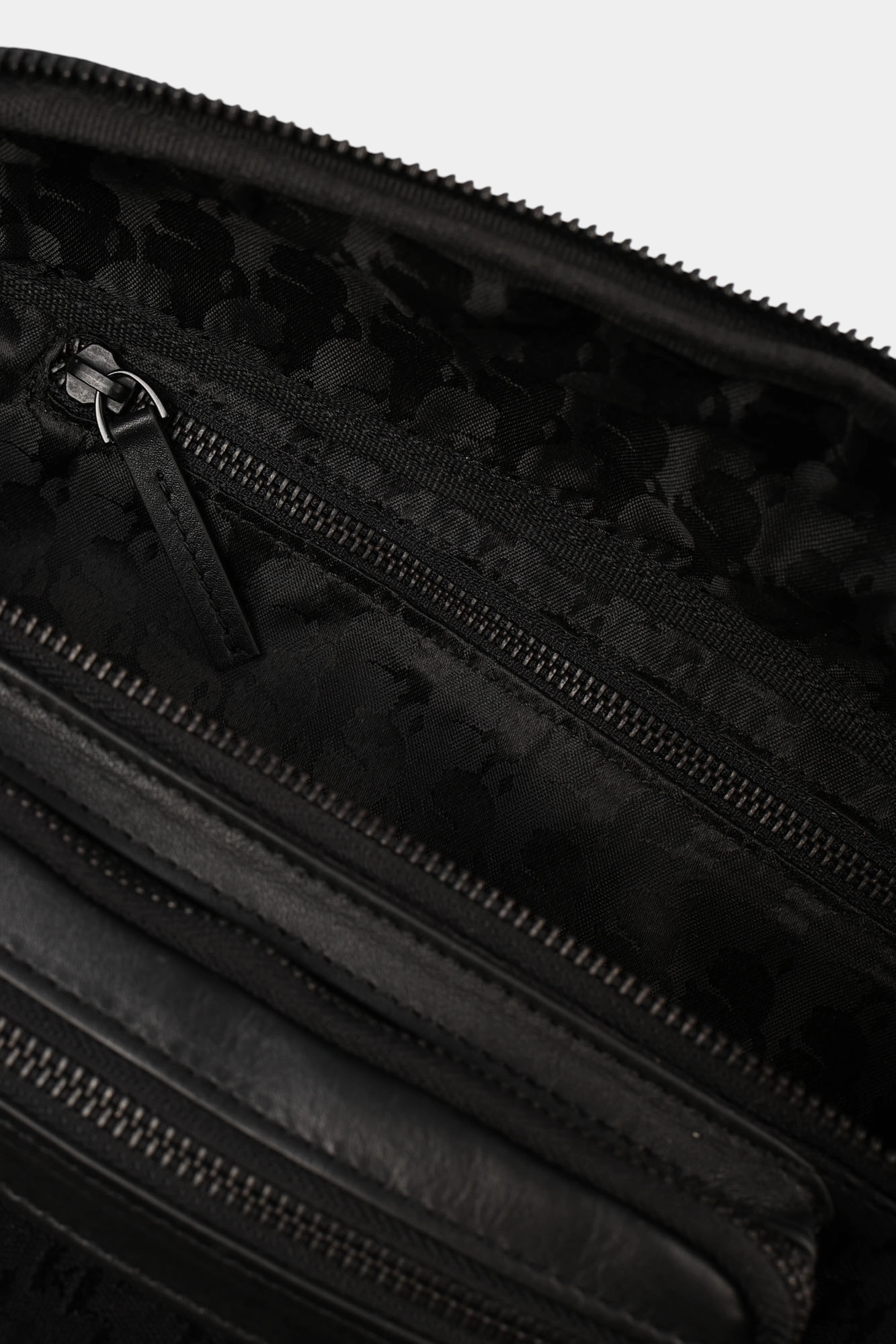 561115_805914 Сумка Karl Lagerfeld Черный