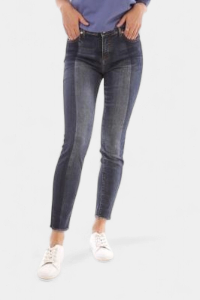 Футболка Armani Exchange  Белый