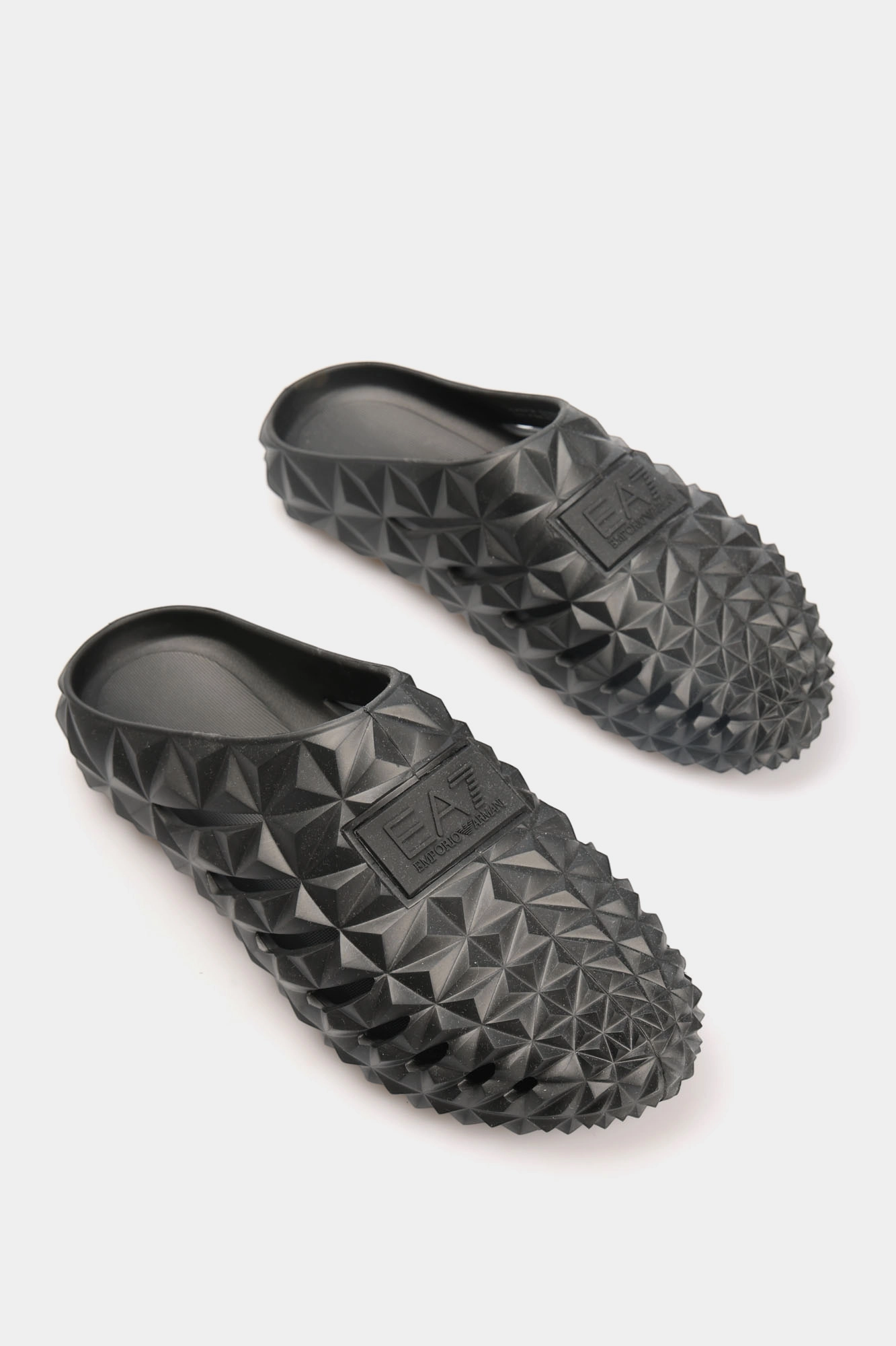 XBR001_XK385 Шлепанцы EA7 Черный