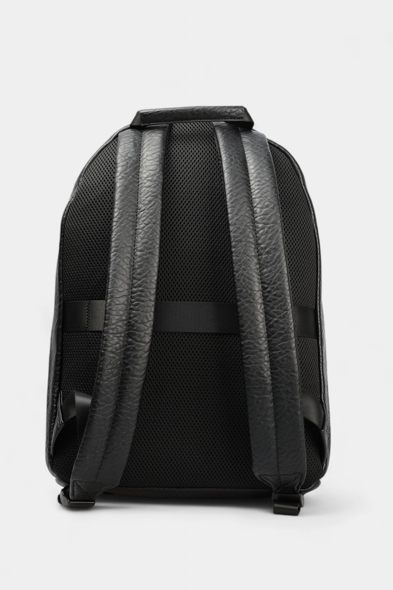 XM000751_AF12967 Рюкзак Armani Exchange Черный