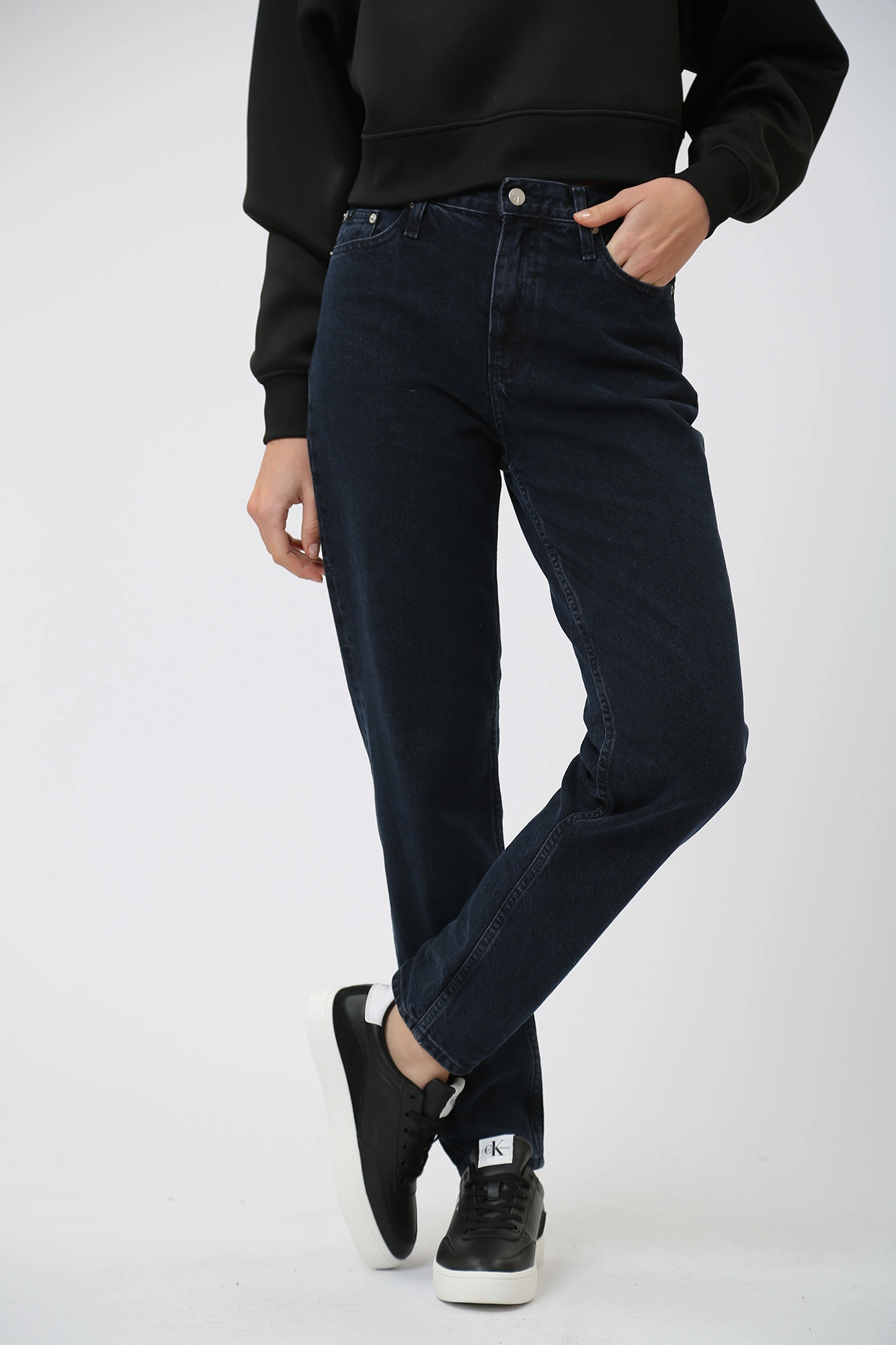 Calvin Klein Jeans J20J221786 1BJ Med Online.ru