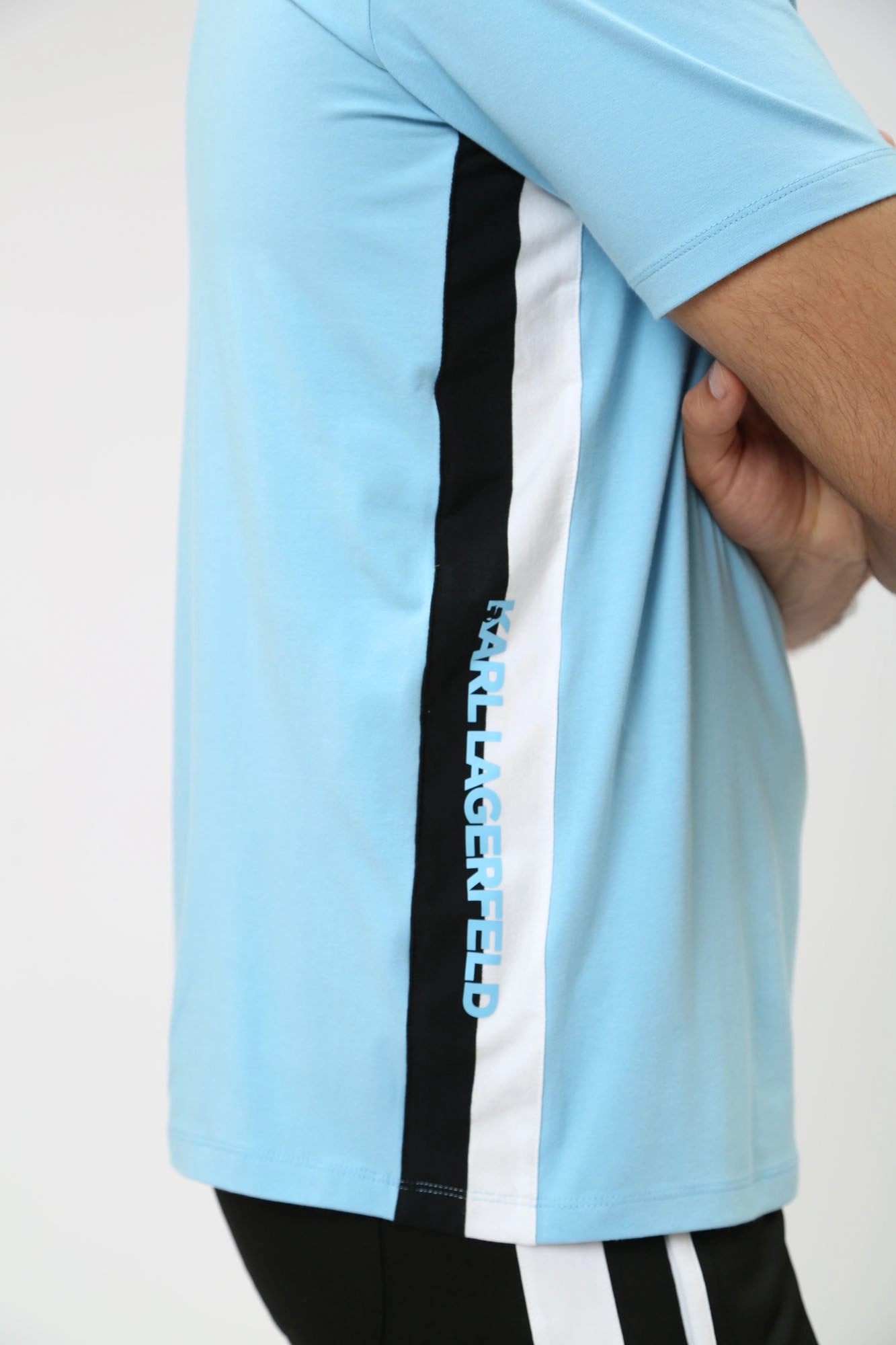 542221_755028 Футболка Karl Lagerfeld Голубой