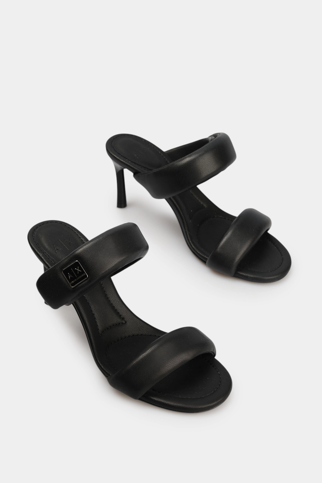 XDP060_XV926_2 Мюли Armani Exchange Черный