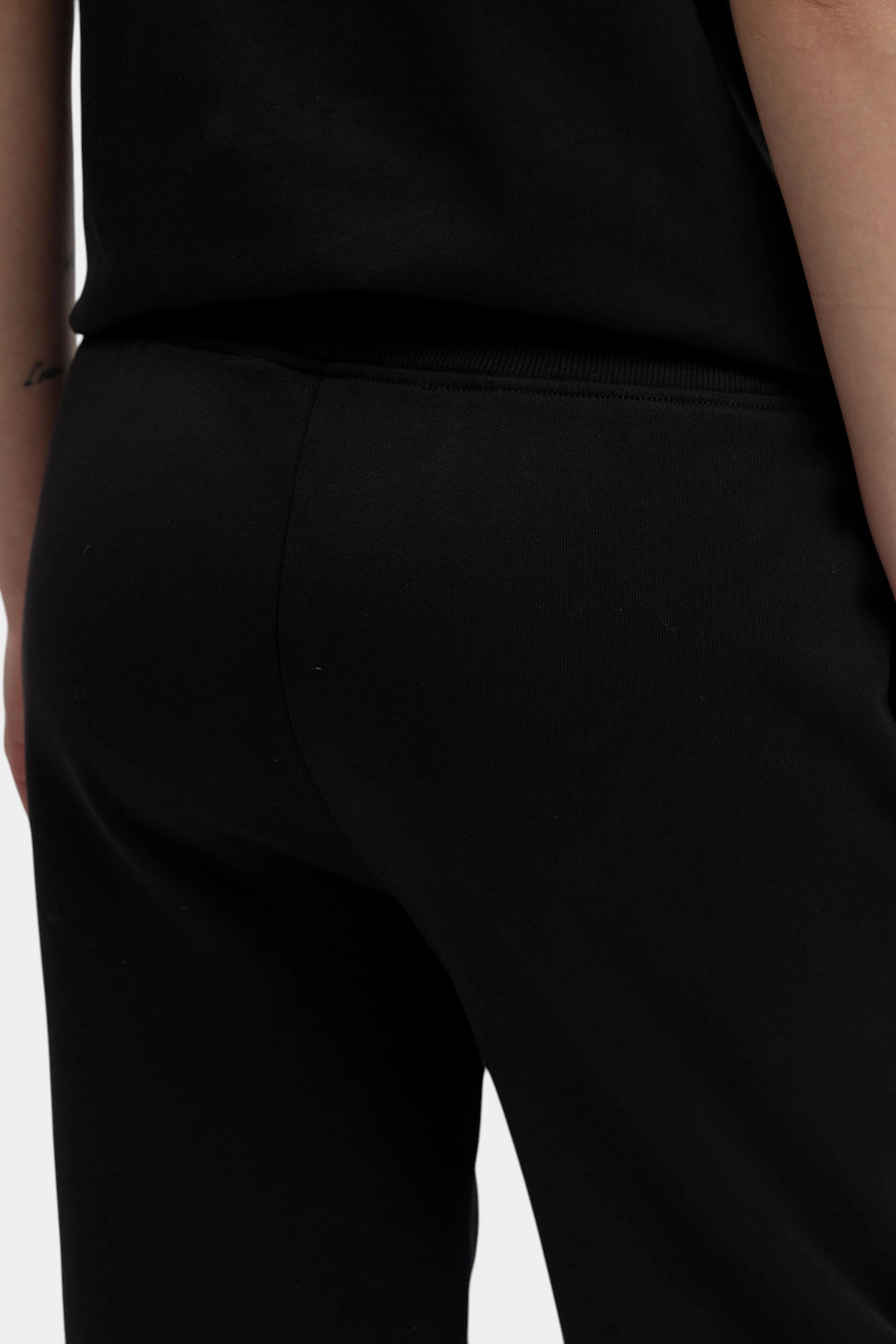 B1W10020 брюки спортивные karl lagerfeld 