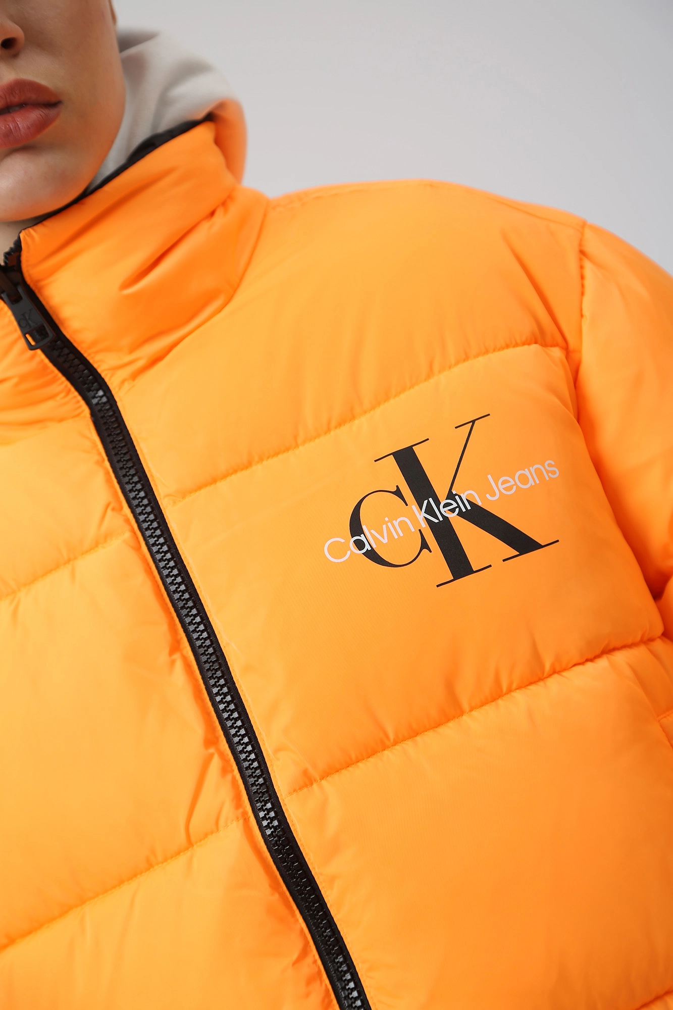 Calvin Klein Jeans J20J222333 BEH Med Online.ru