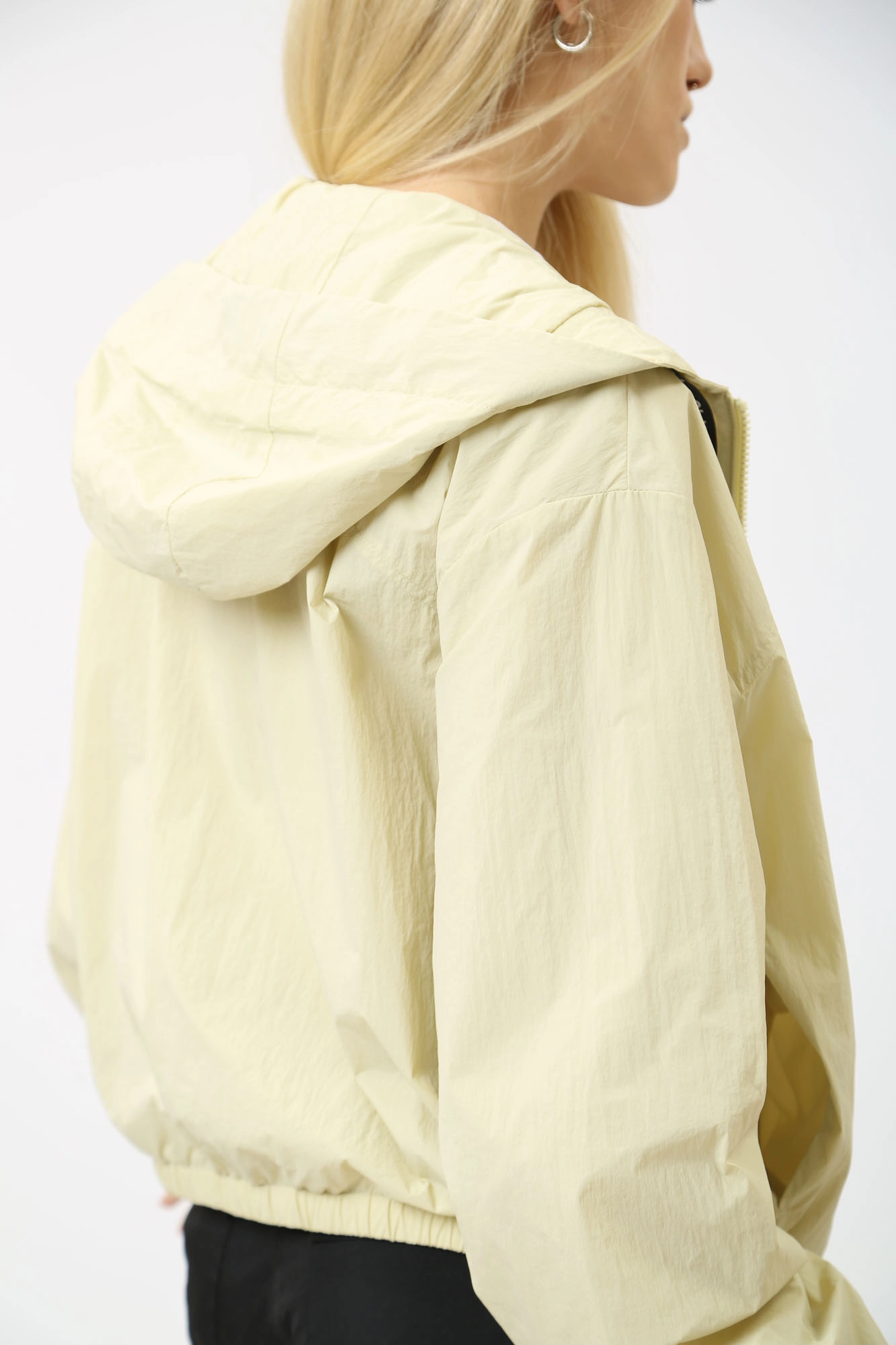 J20J223353 куртка  calvin klein jeans 