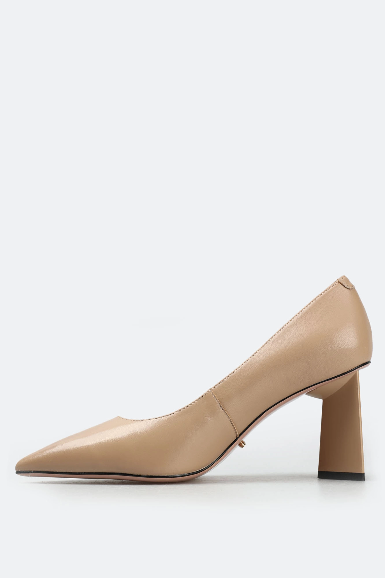 AM561-51 Лодочки Graciana Бежевый