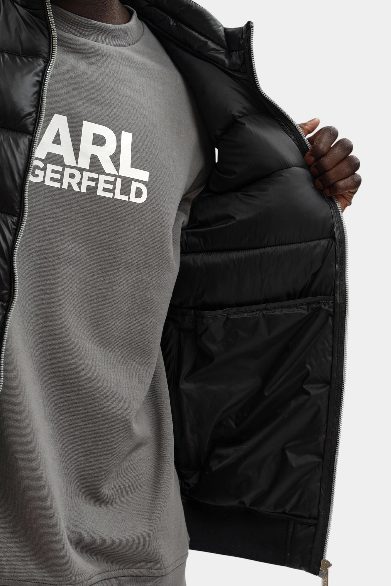 561590_505091 Жилет Karl Lagerfeld Черный