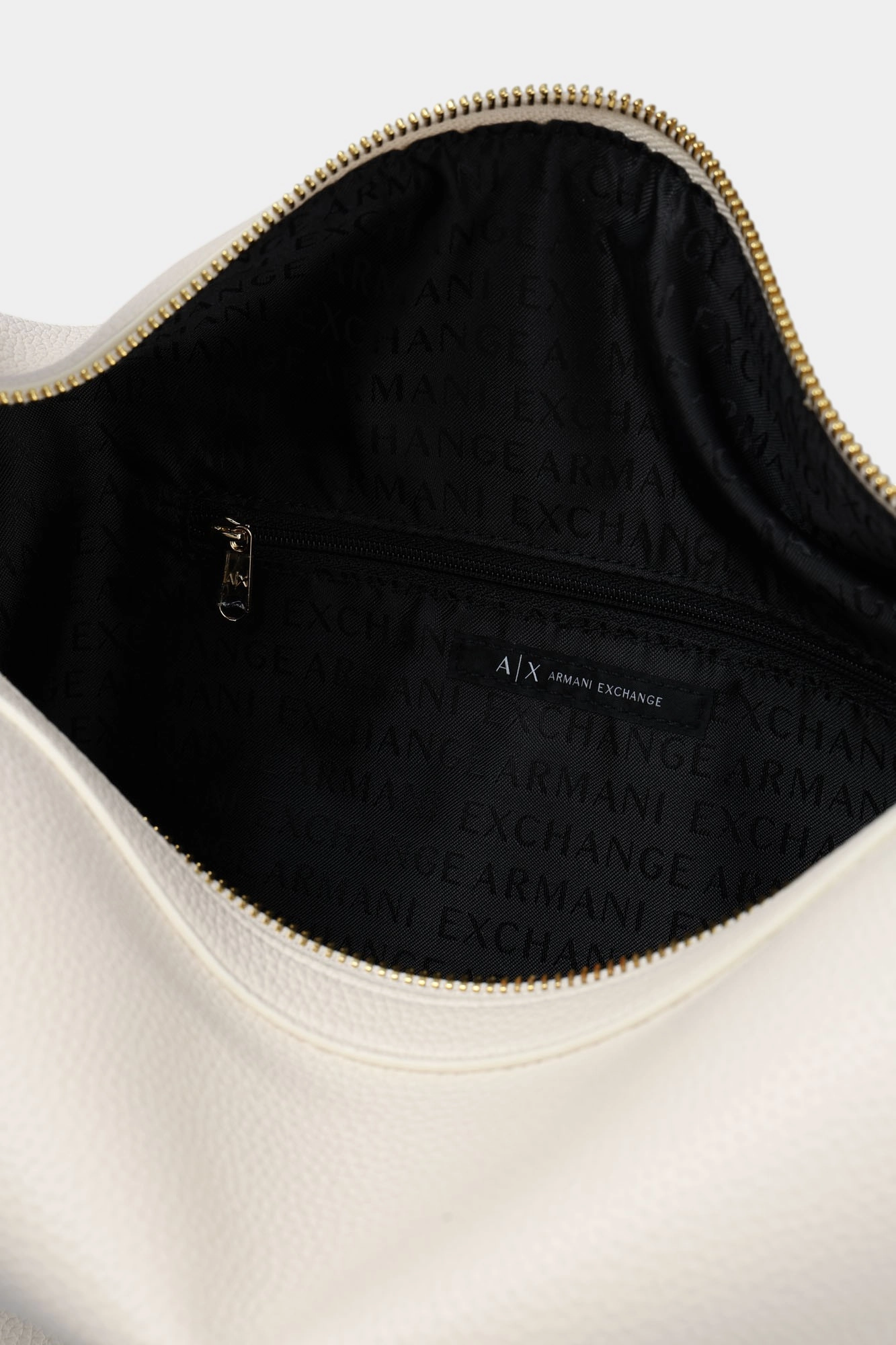 XW000916_AF11902 Сумка Armani Exchange Белый