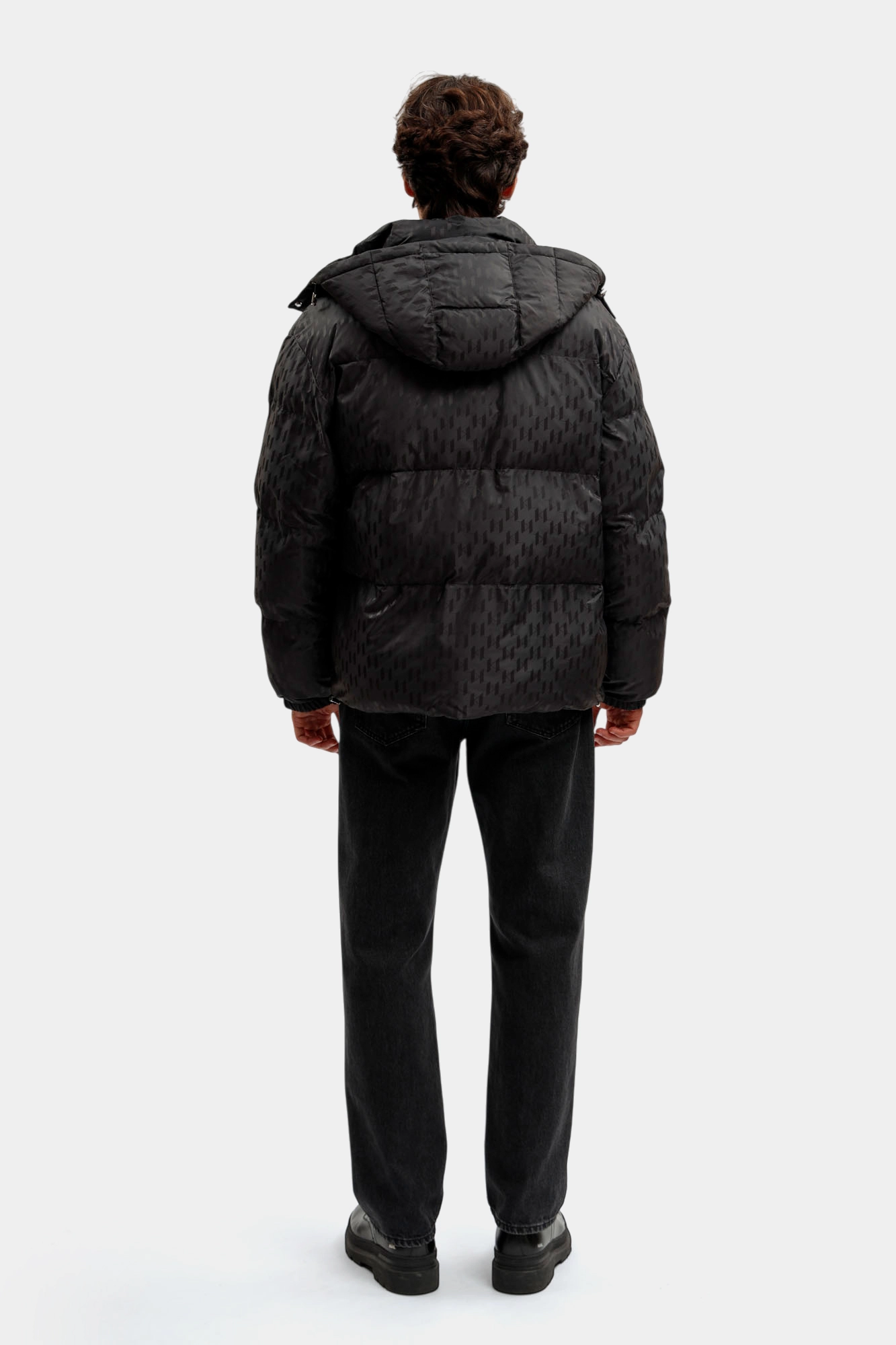 554504_505016 Куртка пуховая Karl Lagerfeld Черный