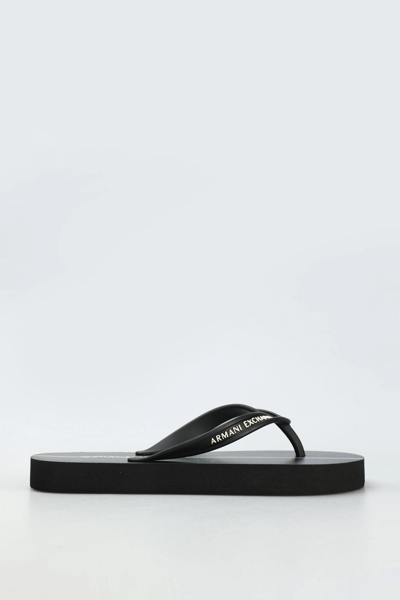 XDQ010_XV700 Шлепанцы Armani Exchange Черный