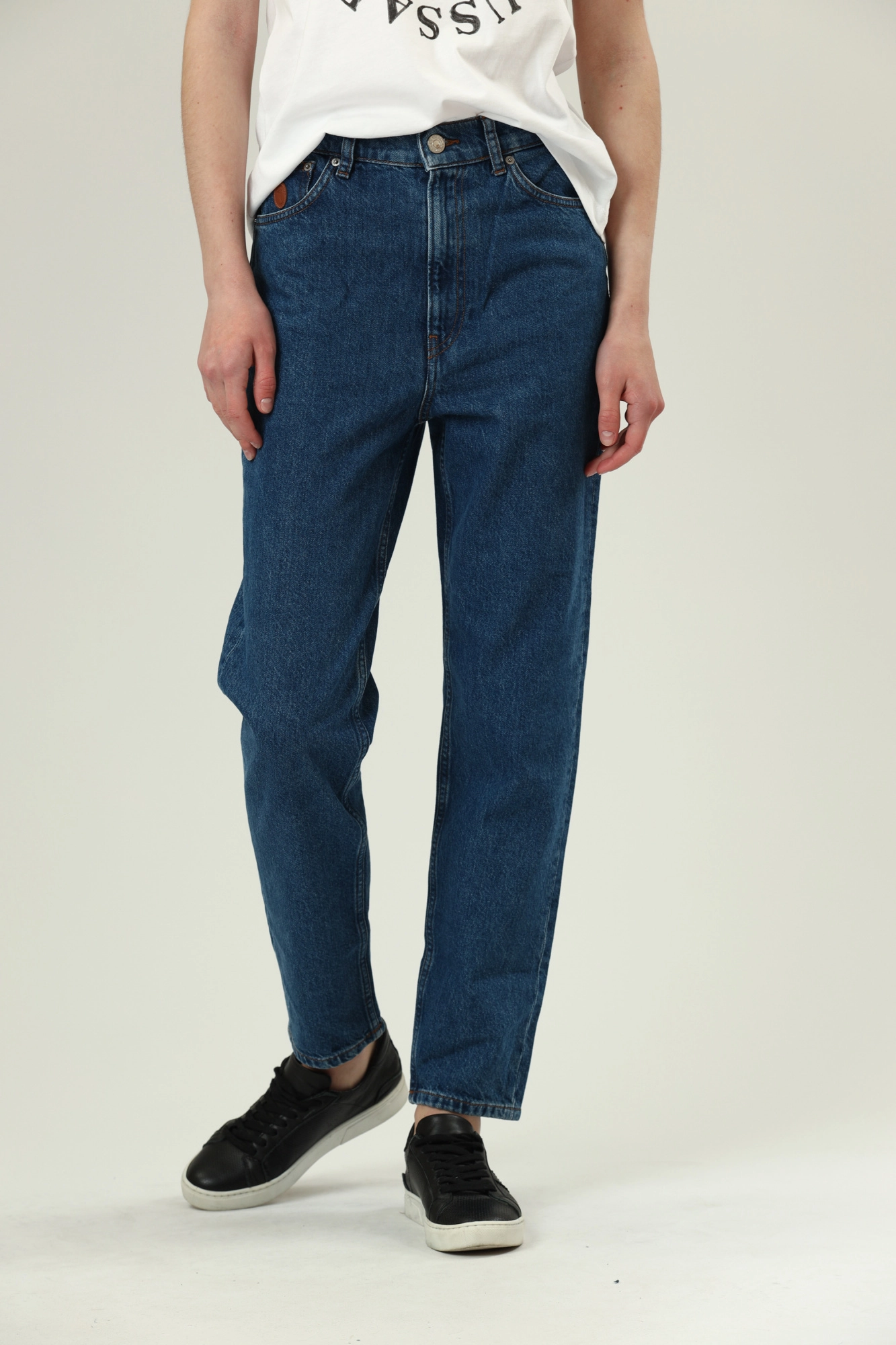 56J00168-1T005800-D-001 джинсы trussardi