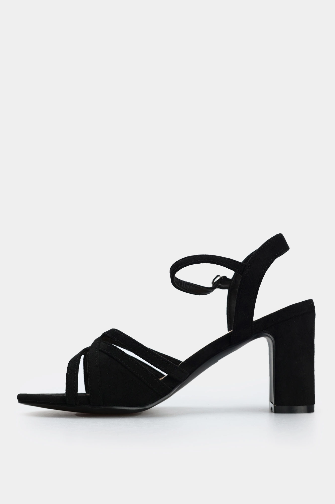 HV151_02_01 Босоножки Spur Черный