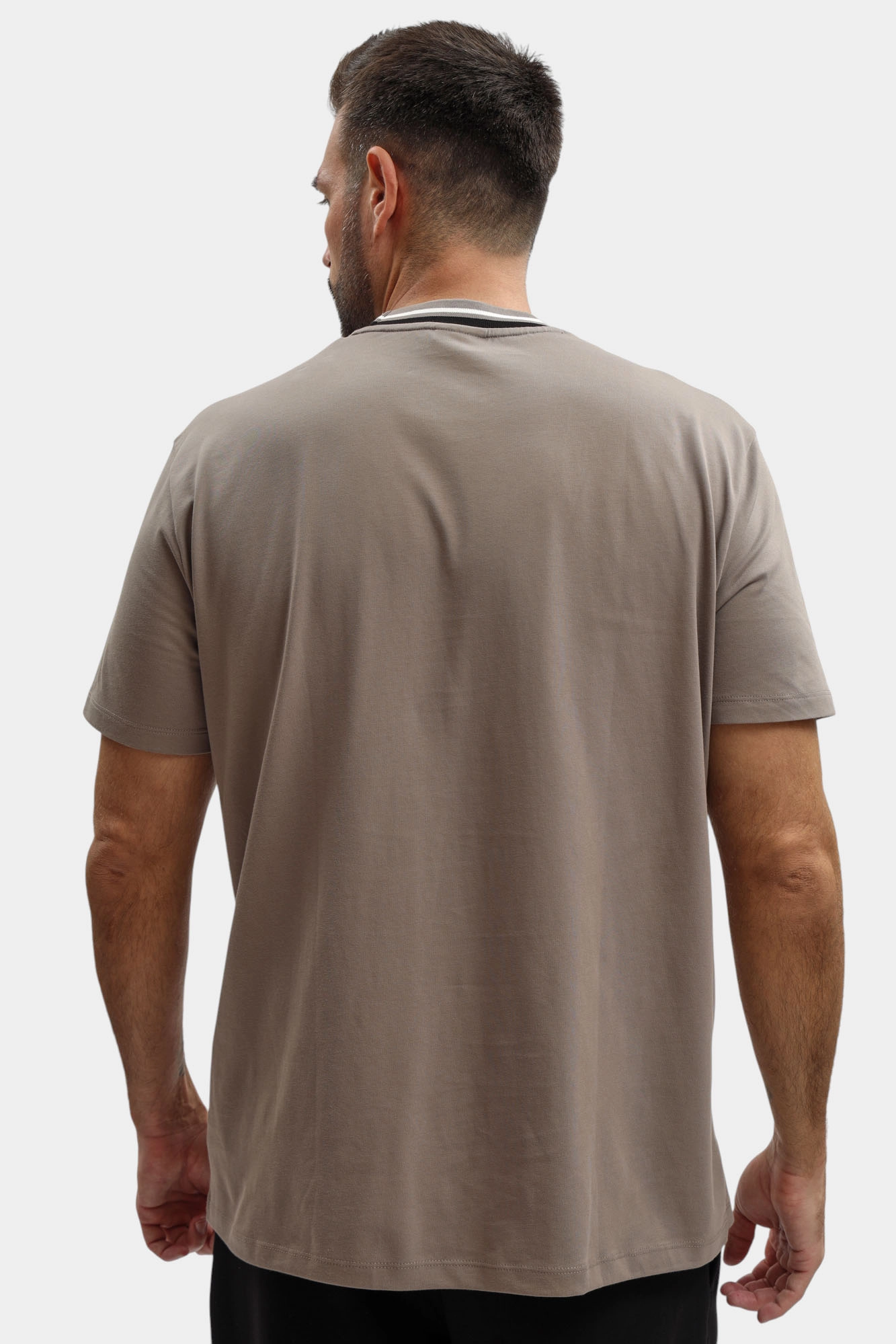 XM001795_AF10361 Футболка Armani Exchange Коричневый