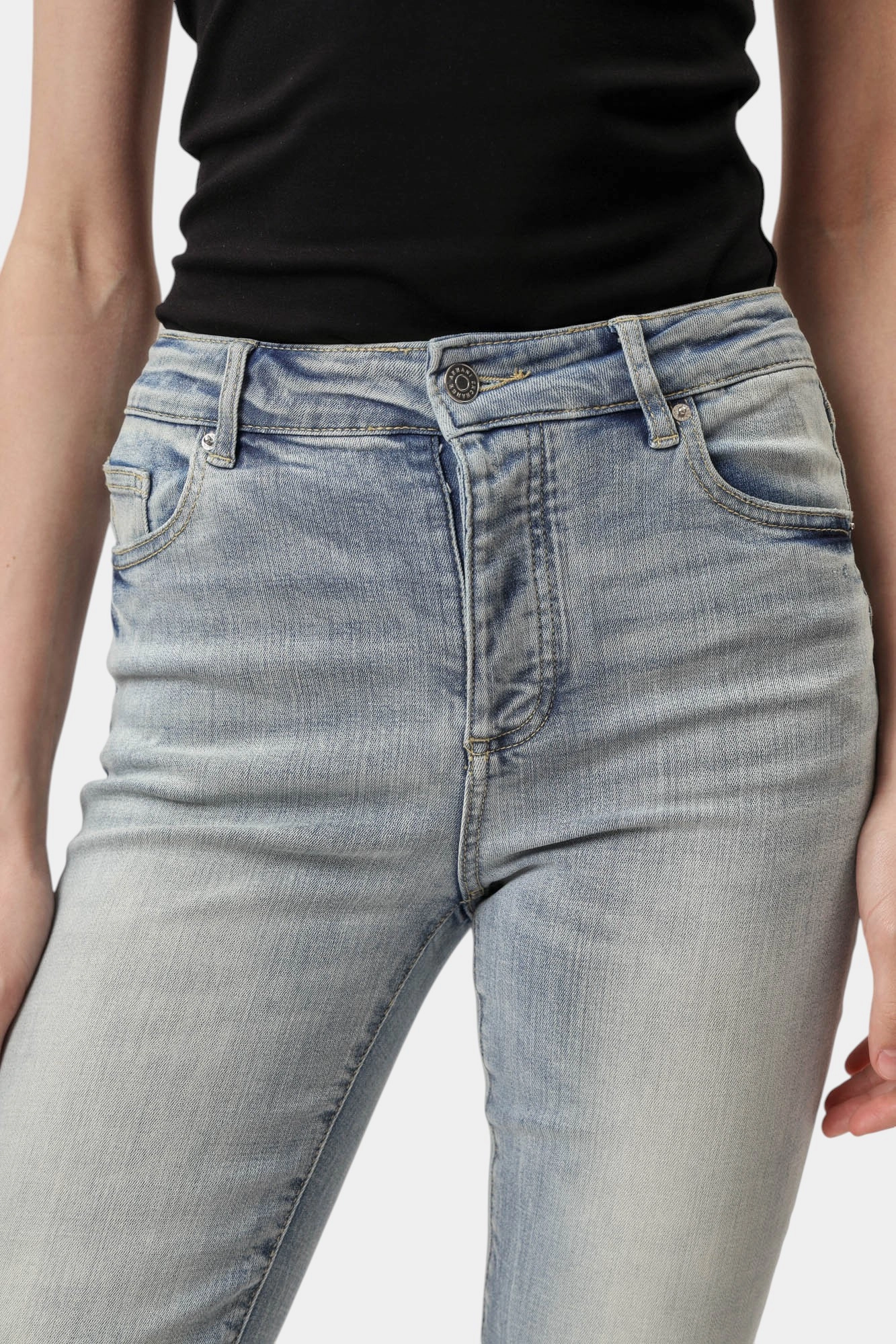 XW000072_AF12853 брюки джинсовые armani exchange 