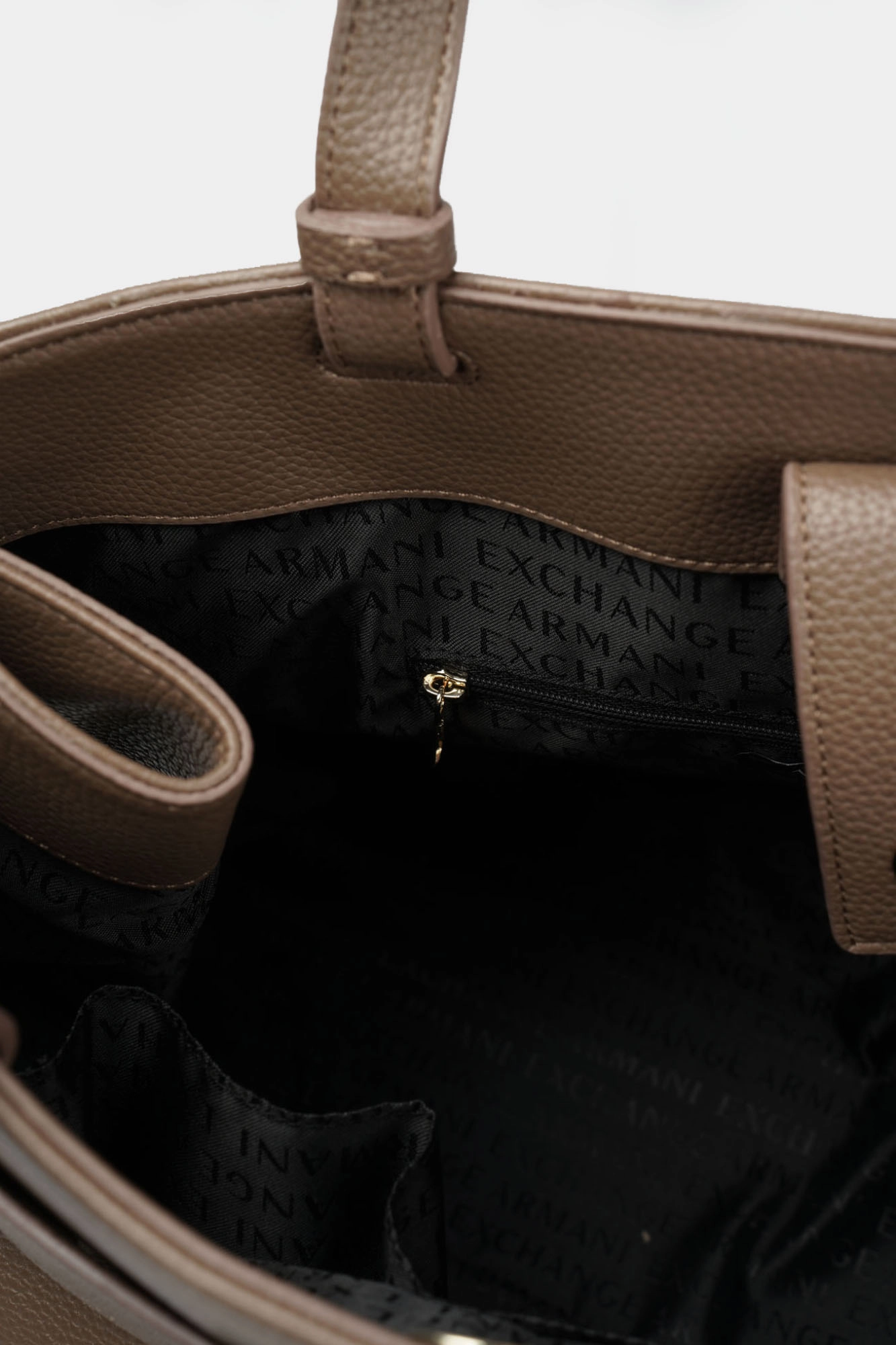 XW000284_AF11902 Сумка Armani Exchange Коричневый