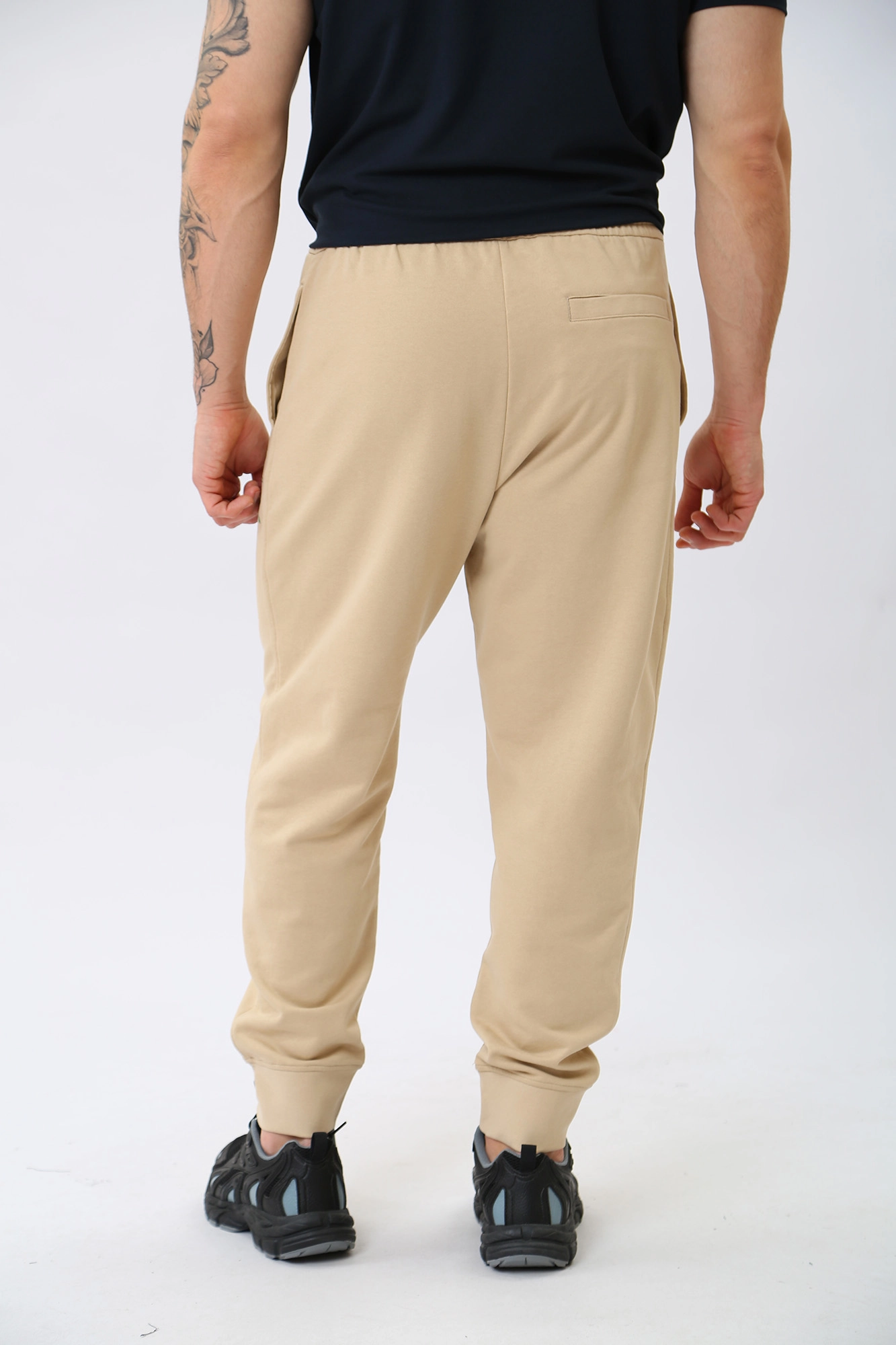 3RZPJA_ZJ7KZ Брюки спортивные Armani Exchange Серый