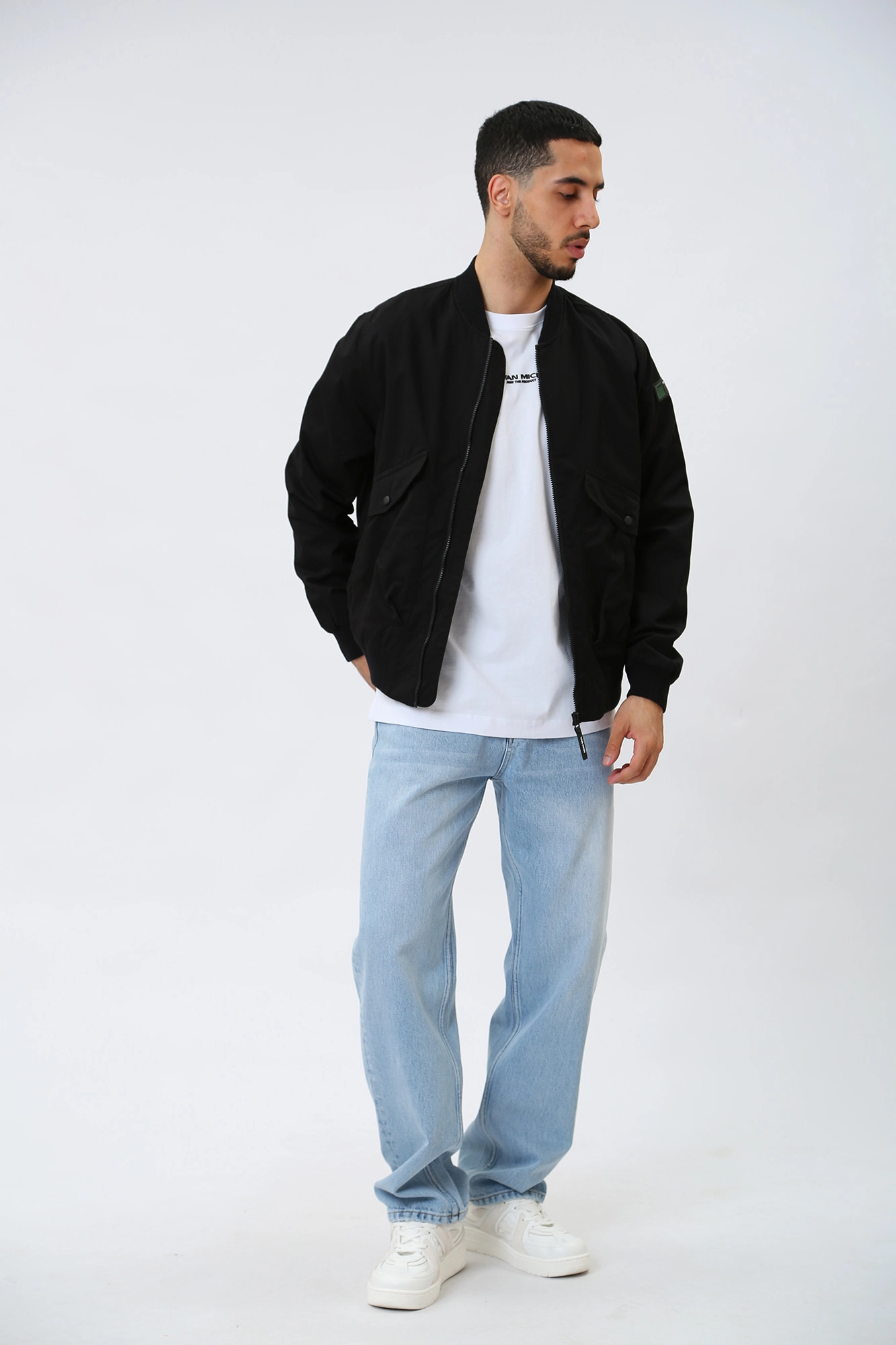 VM-231-46-006 Бомбер Van Mich Черный