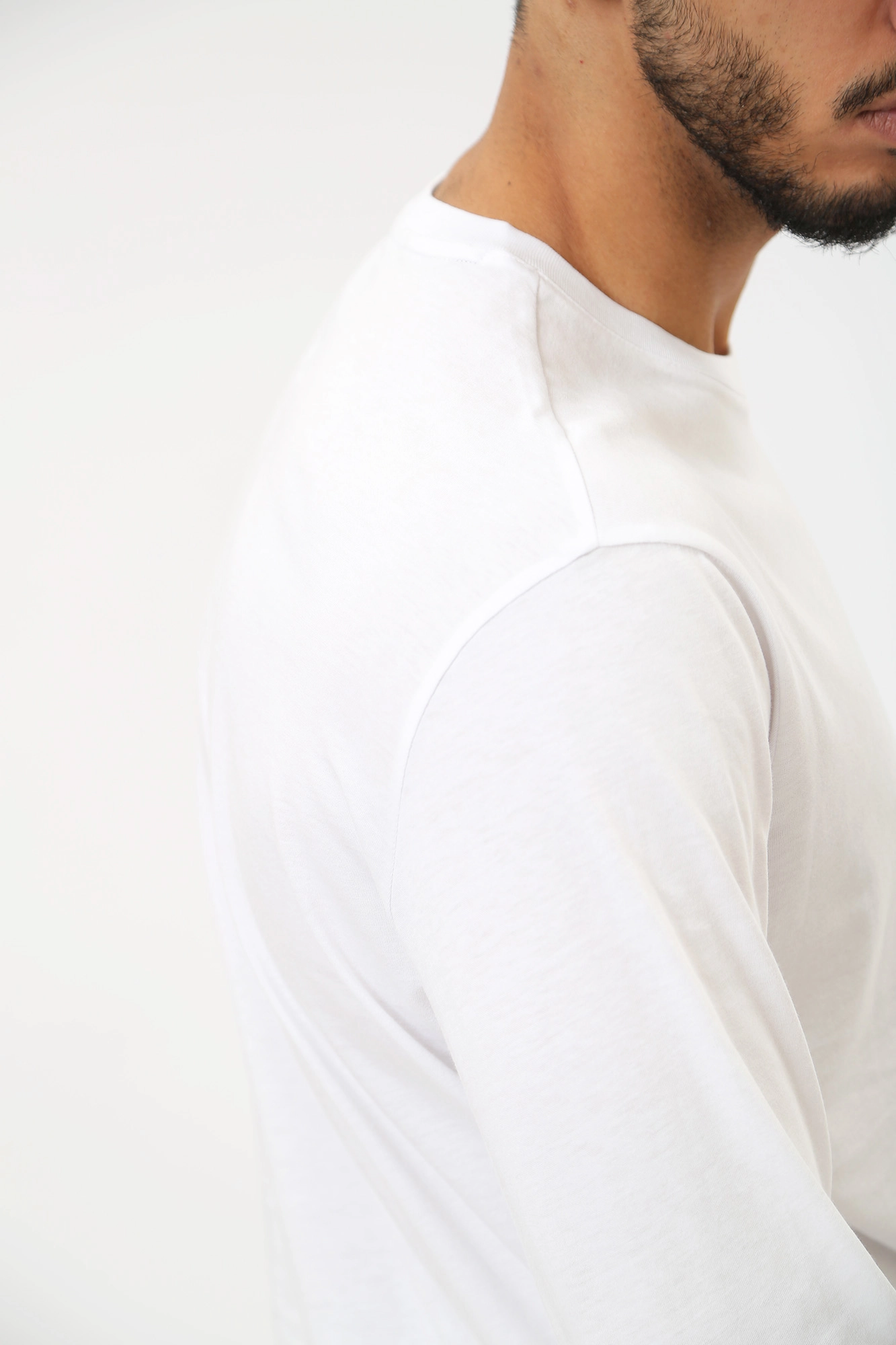 8NZTPL_ZJH4Z Лонгслив Armani Exchange Белый