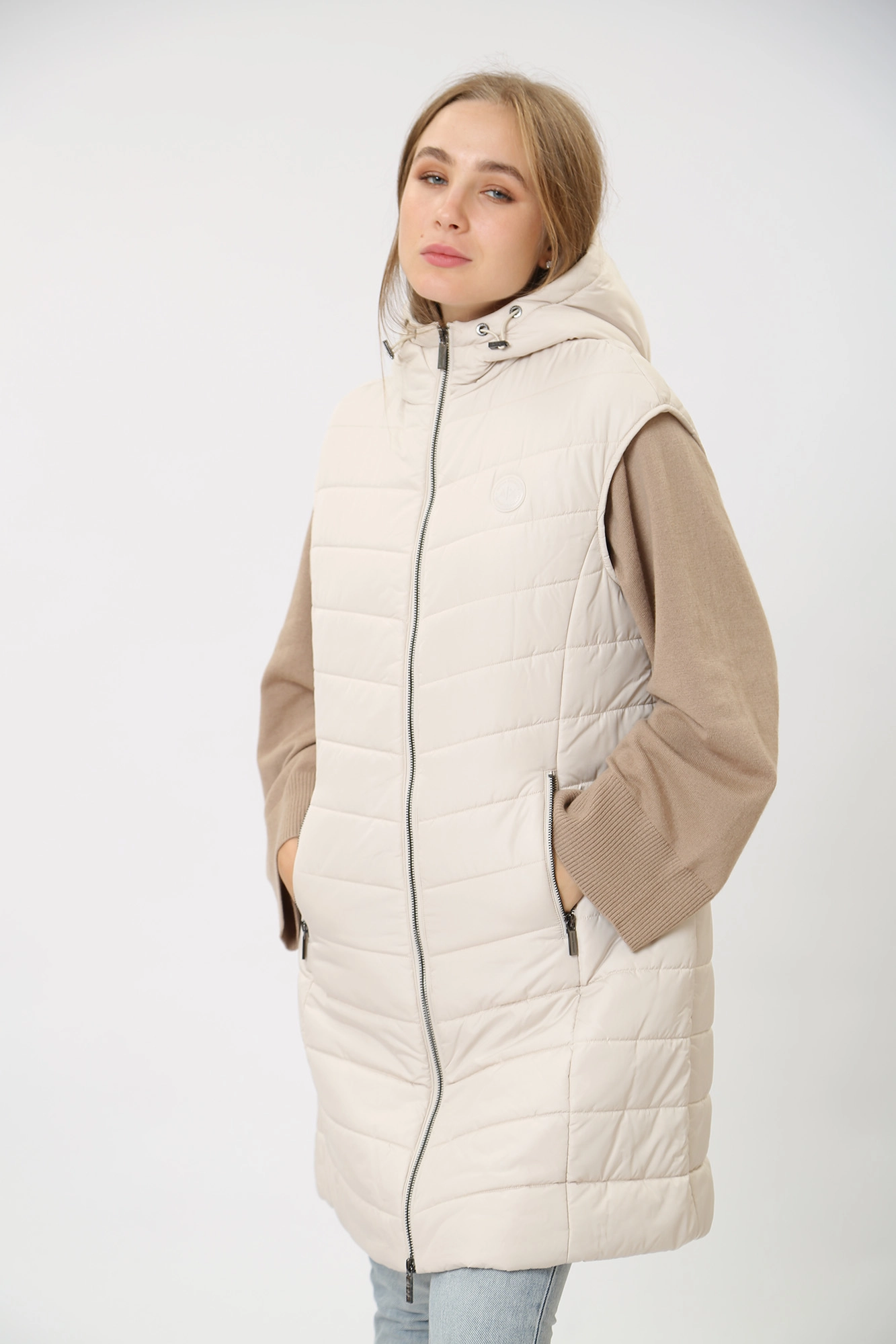 8NYQ22_YNMAZ жилет пуховый armani exchange 