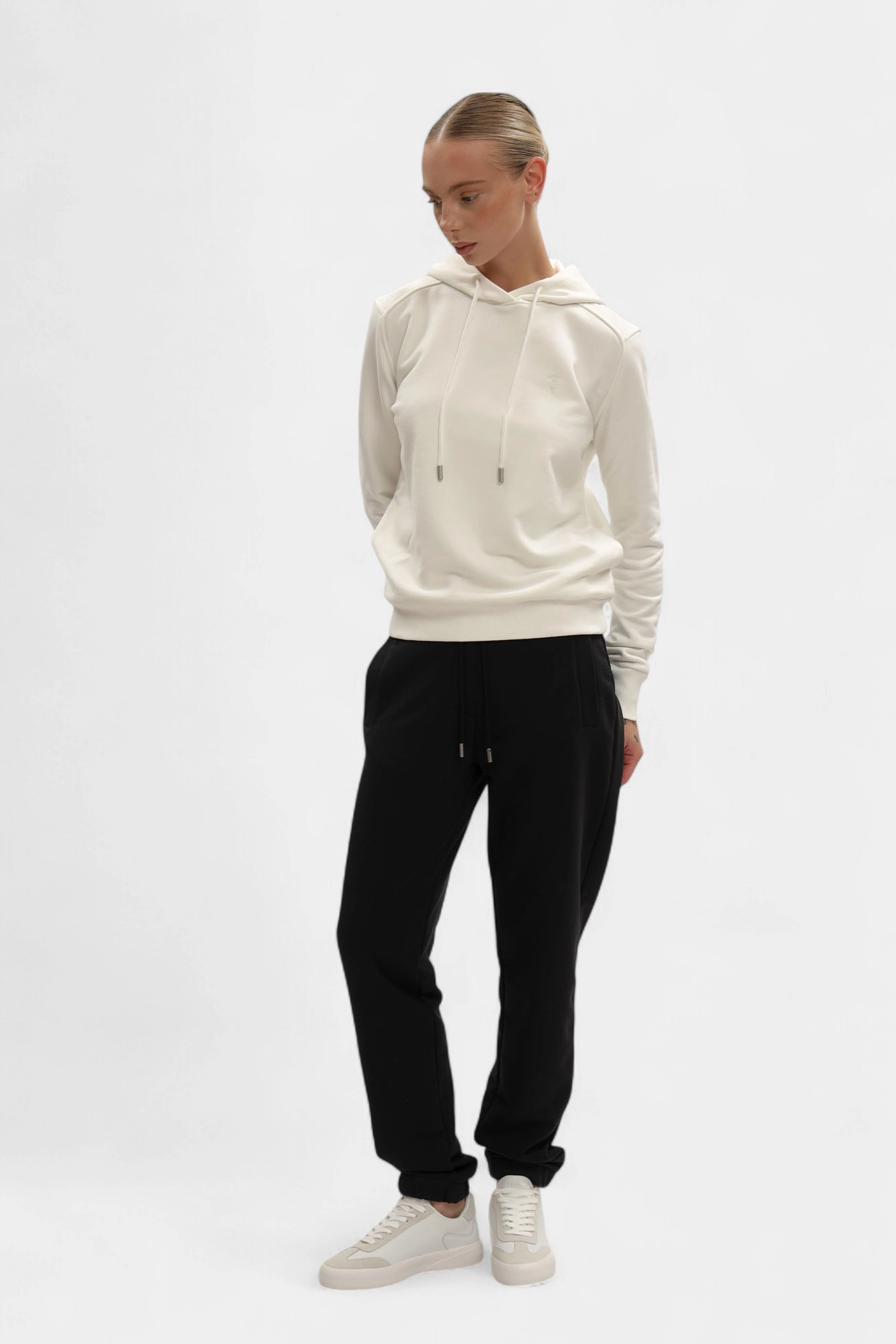 G8376000188N-WF512F03-84A7 худи trussardi 