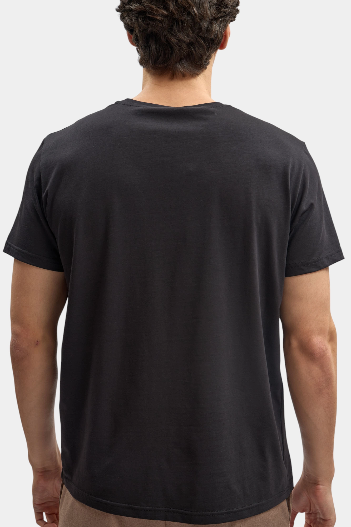 M-261-P-22-1606 Футболка The Hills Черный