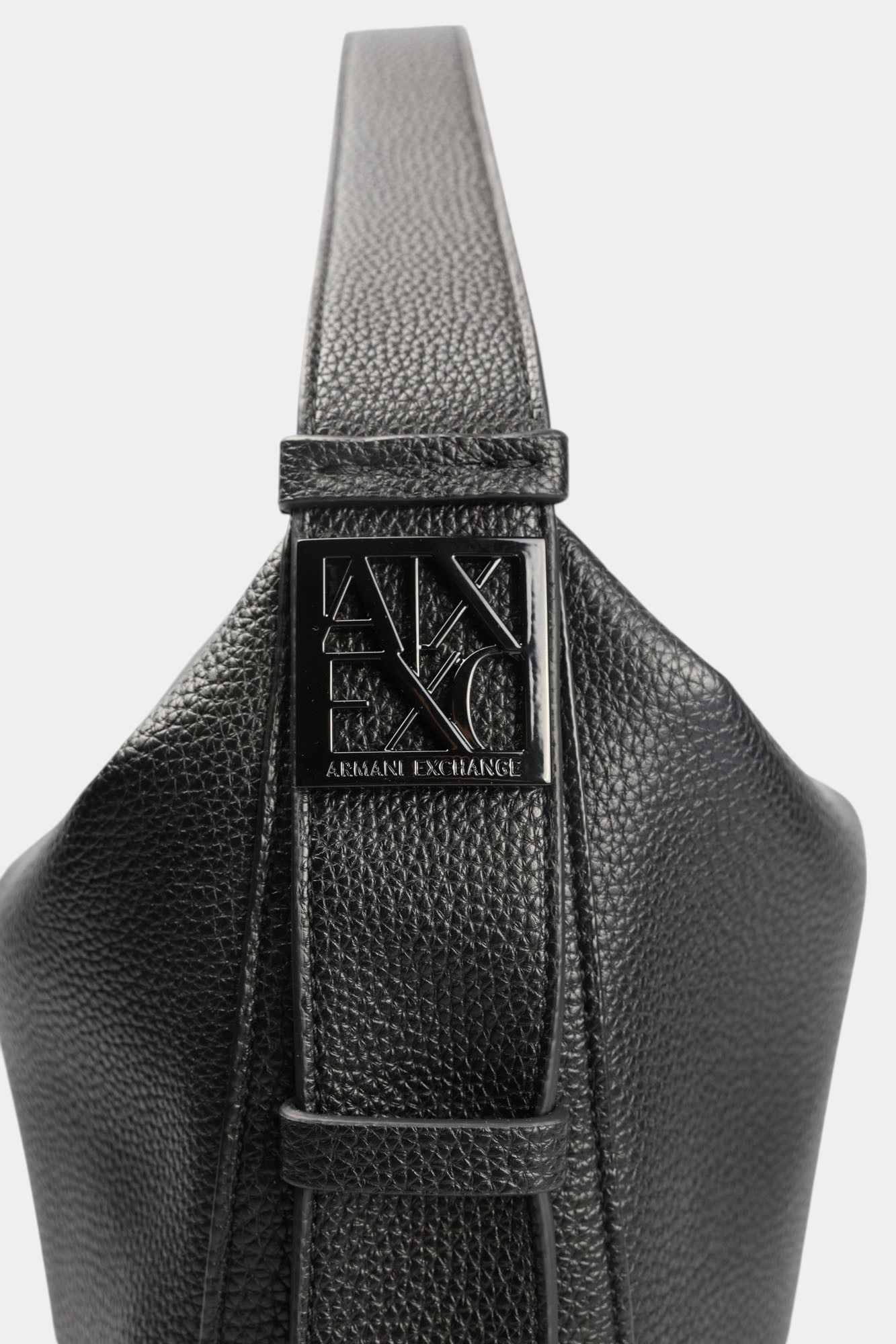XW000916_AF11902 Сумка Armani Exchange Черный