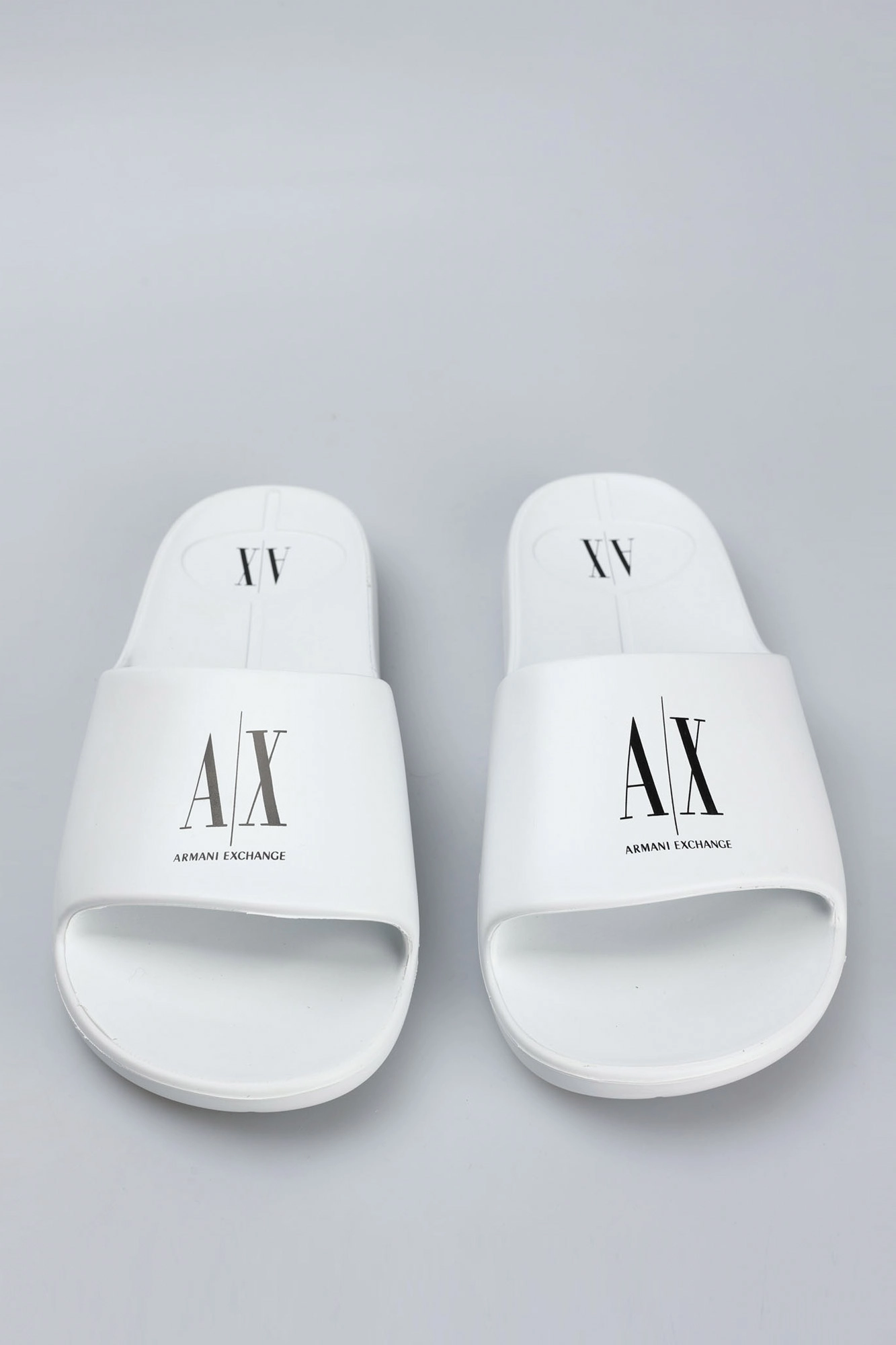 XDP038_XV703 Шлепанцы Armani Exchange Белый