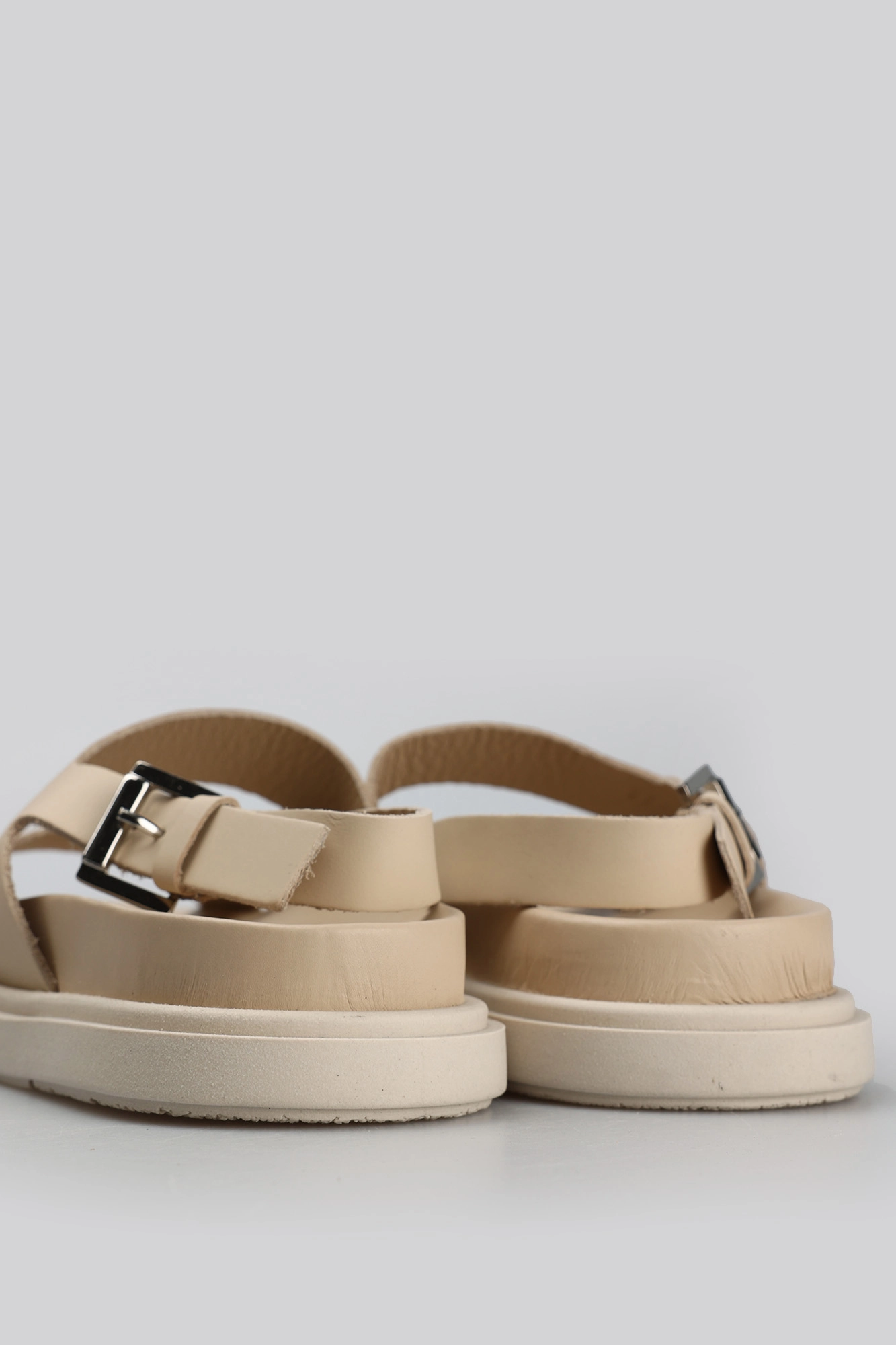 22-2136-16 Сандалии The Hills Белый