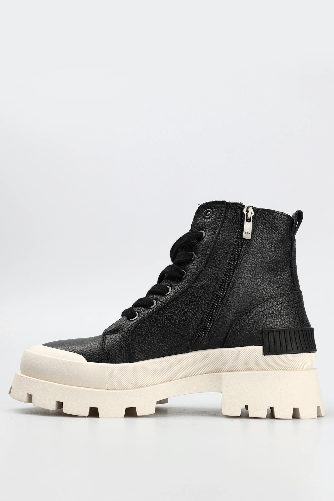 12-4379 Ботинки Marc Cony Черный