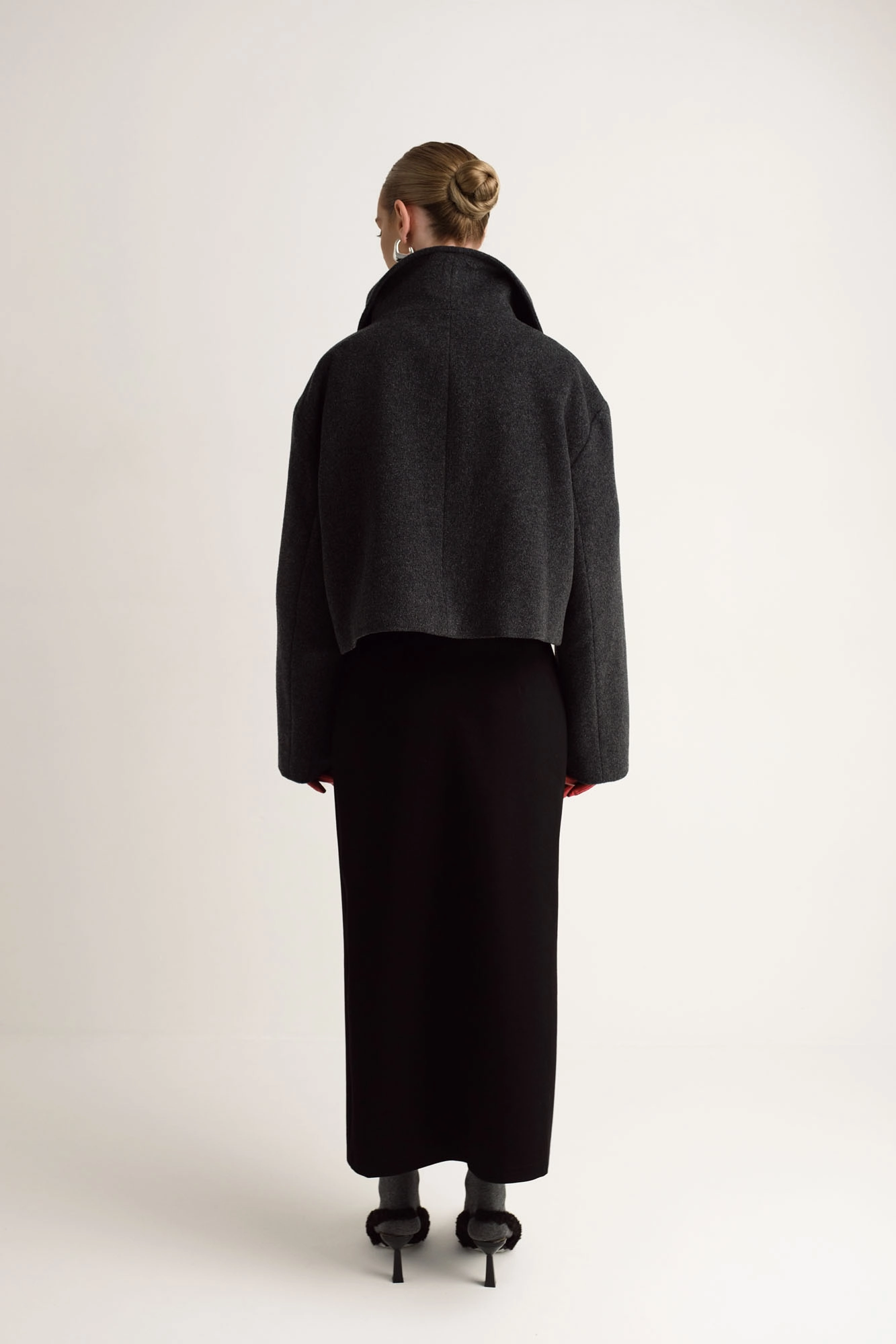 W-242-VA-23310 пальто the hills 