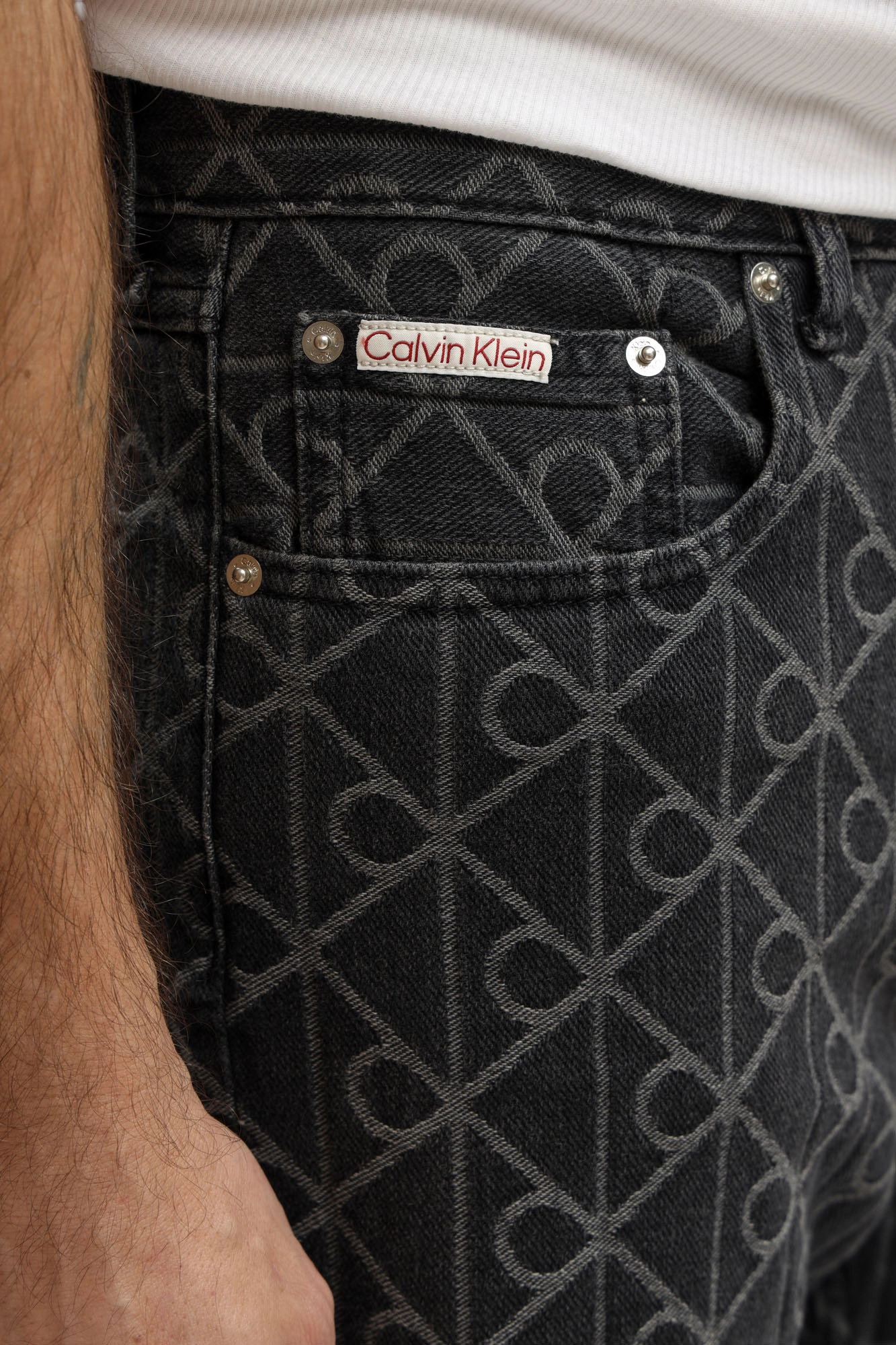 LV04RE772G Джинсы Calvin Klein Jeans Черный