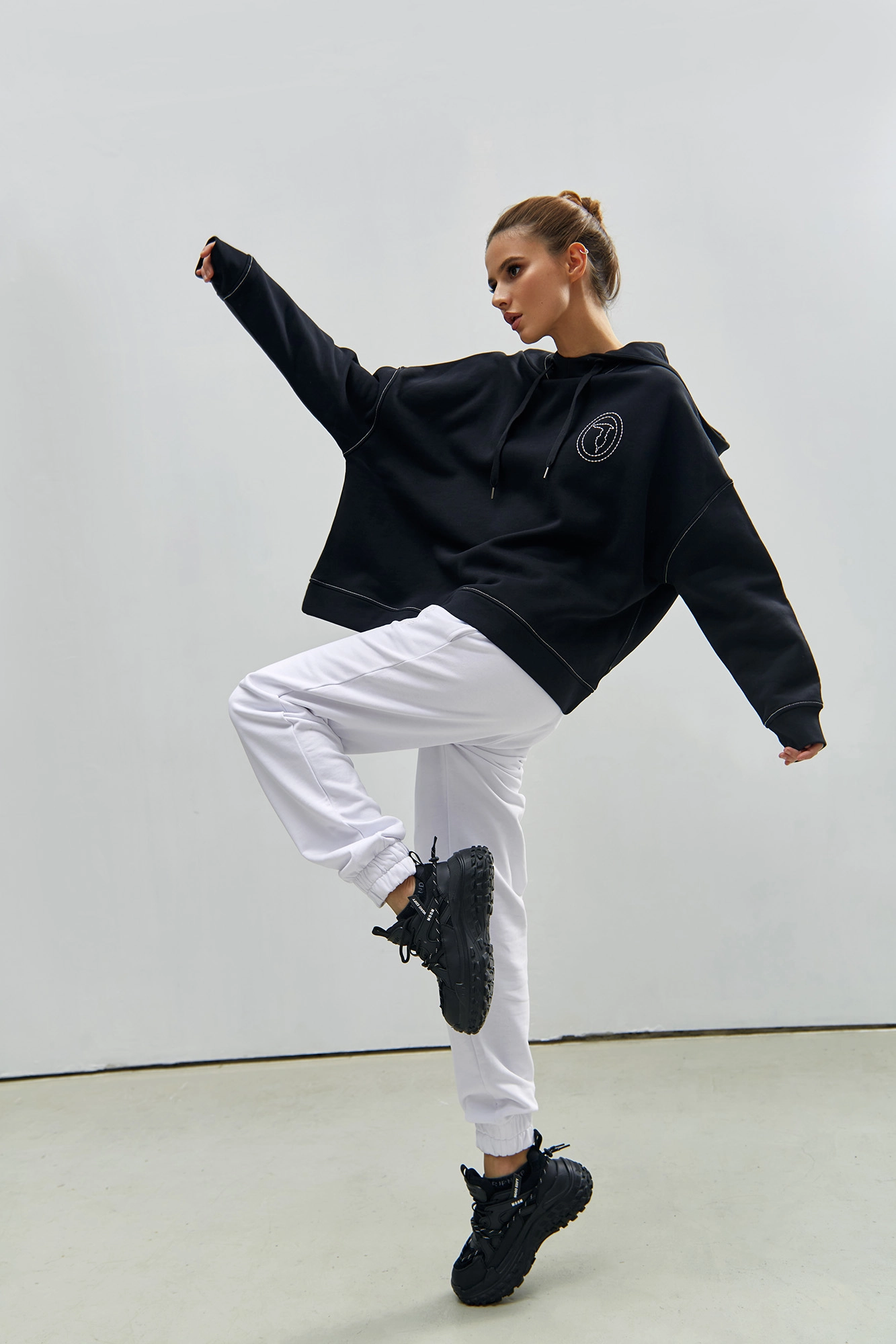 56P00356-1T005813 брюки спортивные джоггеры trussardi 