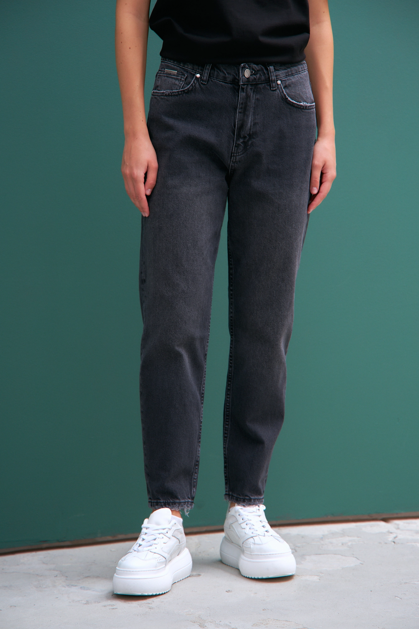 MOM JEANS Van Mich VW 232 33 011 015 Med Online.ru