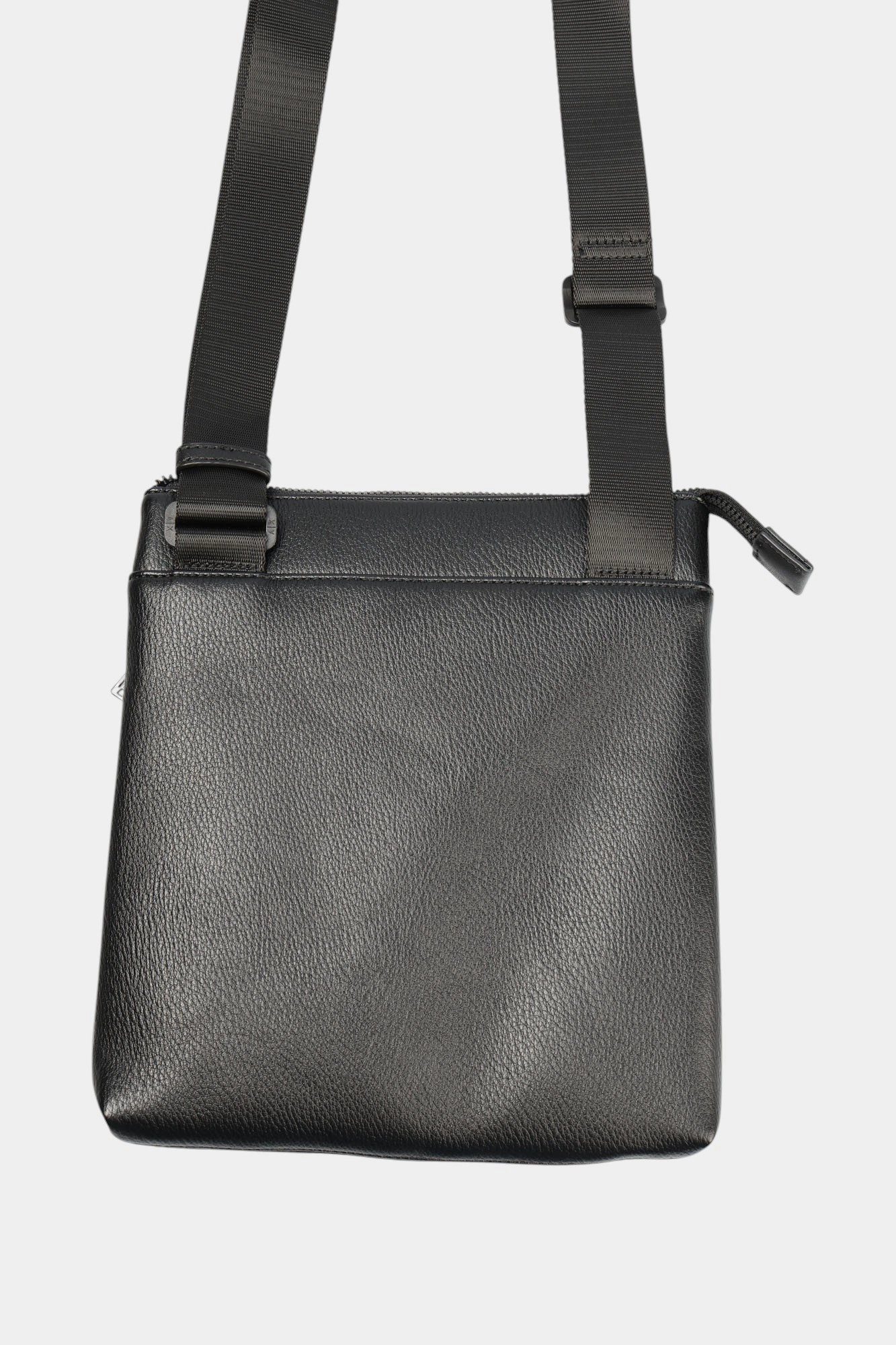 XM001603_AF17205 Сумка Armani Exchange Черный