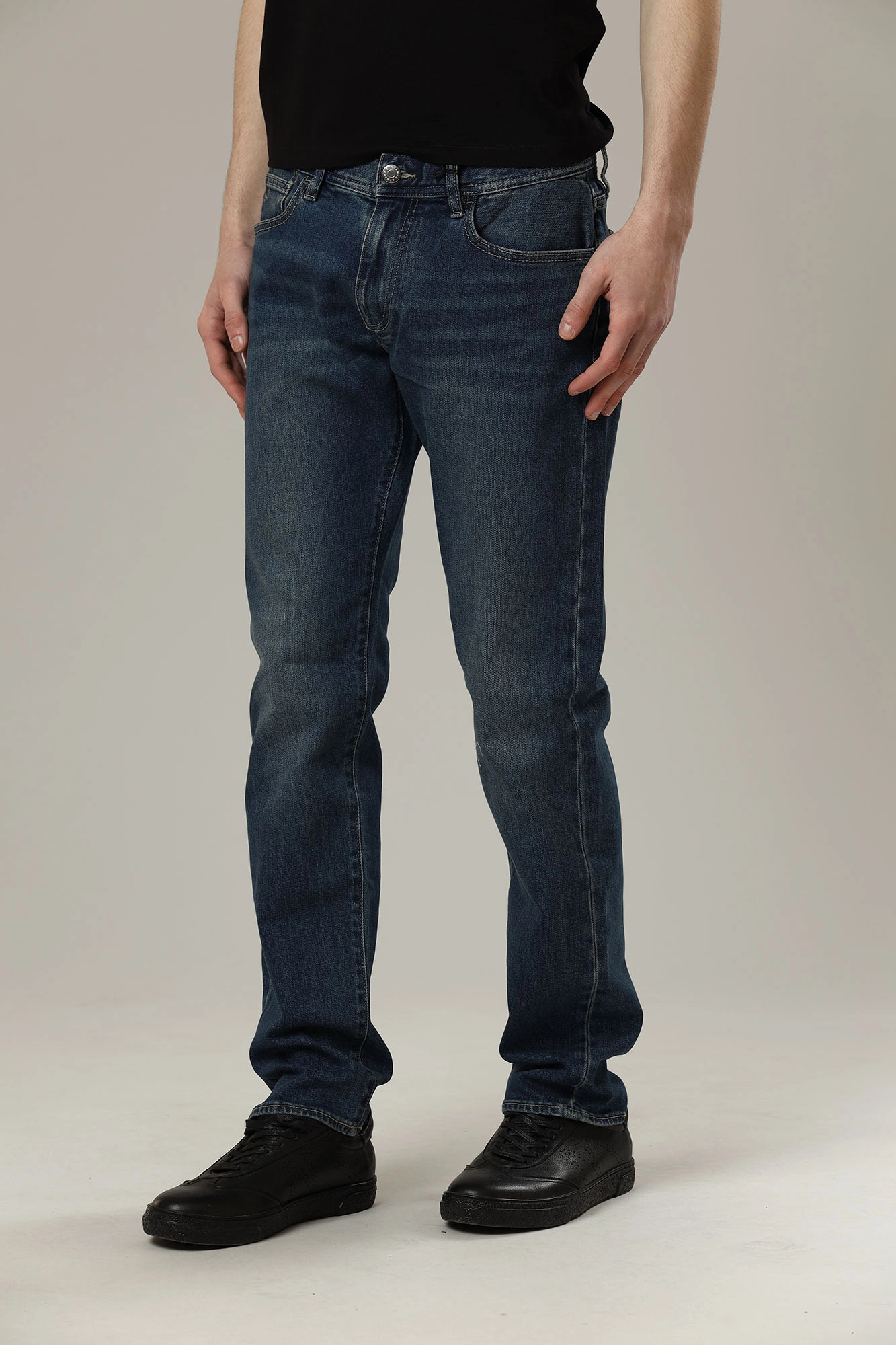 Armani Exchange 8NZJ13 Z3SAZ 1500 INDIGO DENIM Med Online.ru