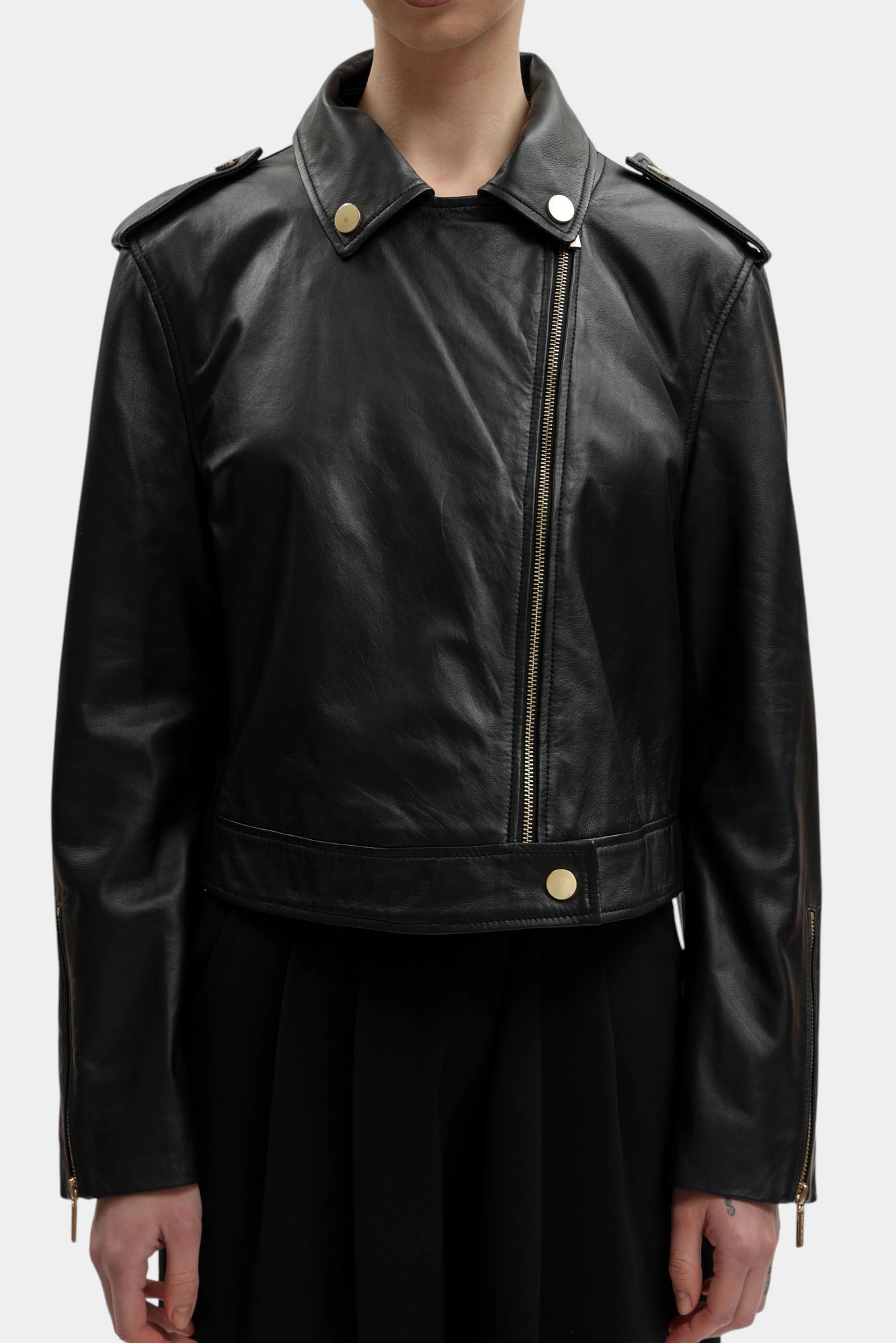 XW001924_AF25817 куртка кожаная armani exchange 