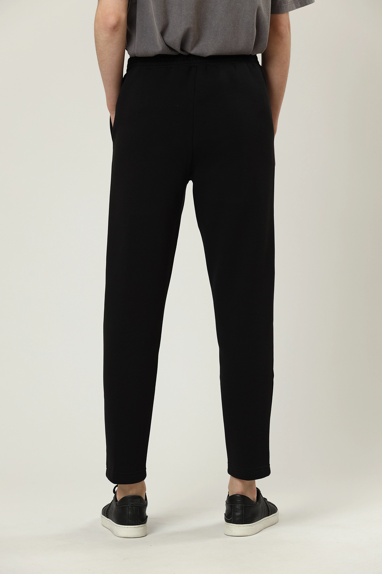 J20J217752 брюки спортивные calvin klein jeans 