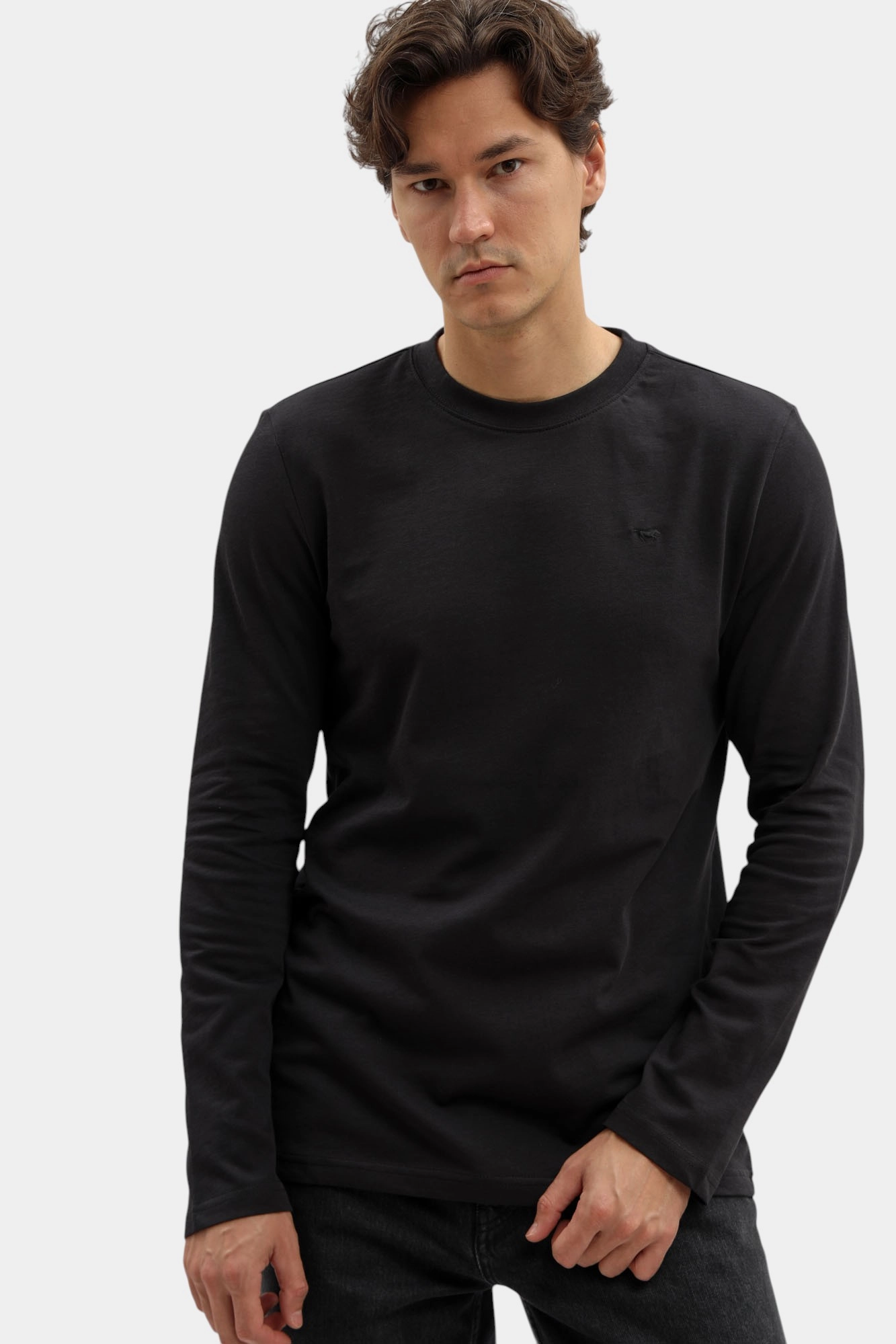 1016874 Лонгслив Mustang Черный