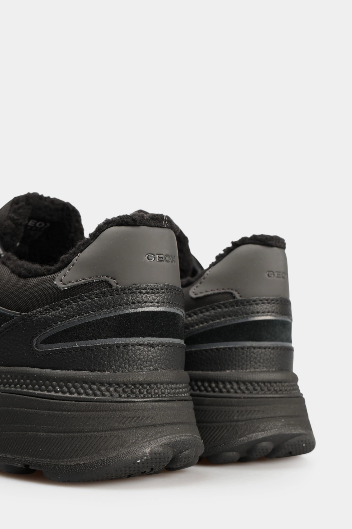 U56HGB02285C Кроссовки Geox Черный