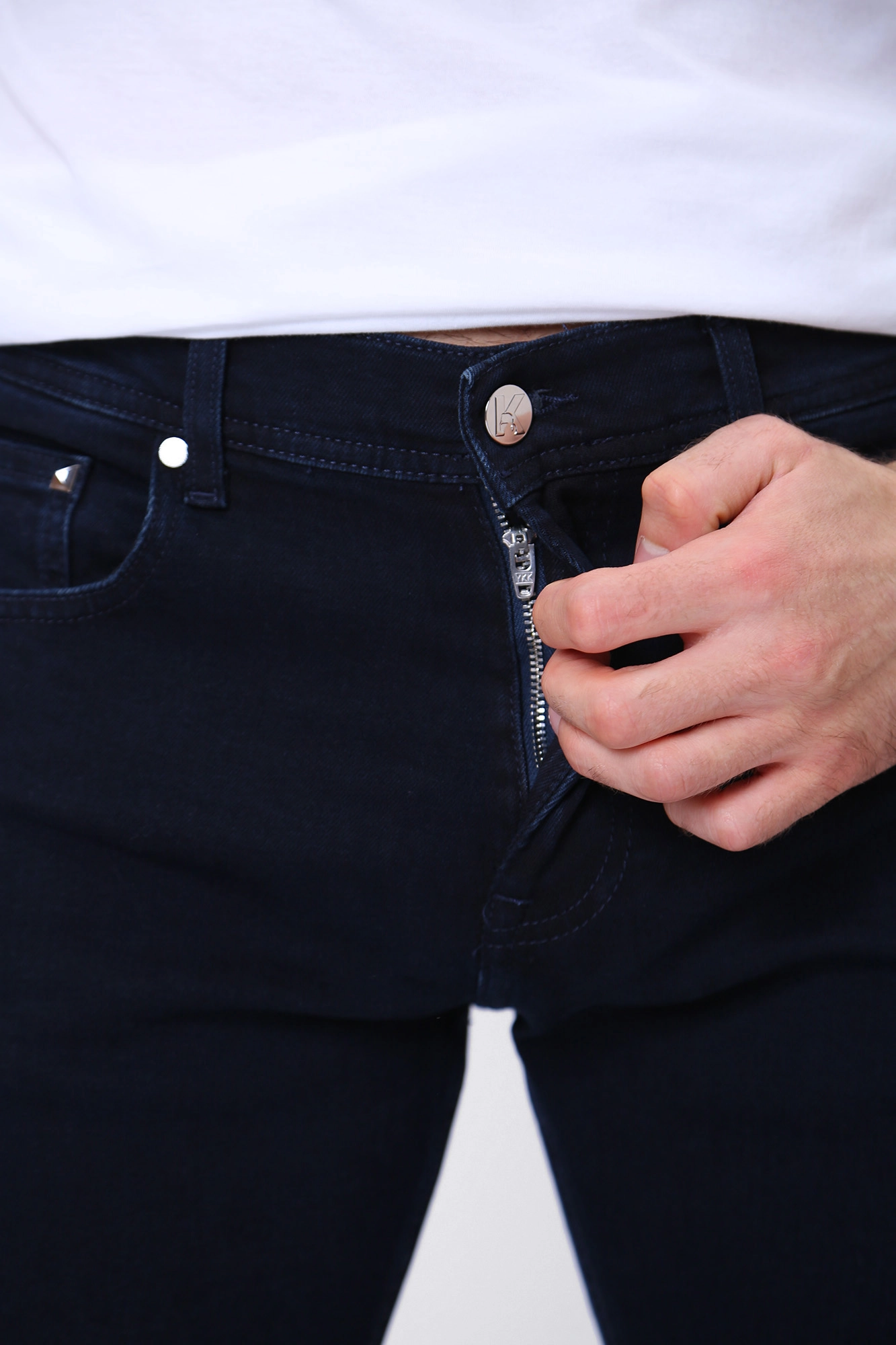 524830_26584 Джинсы Karl Lagerfeld Синий