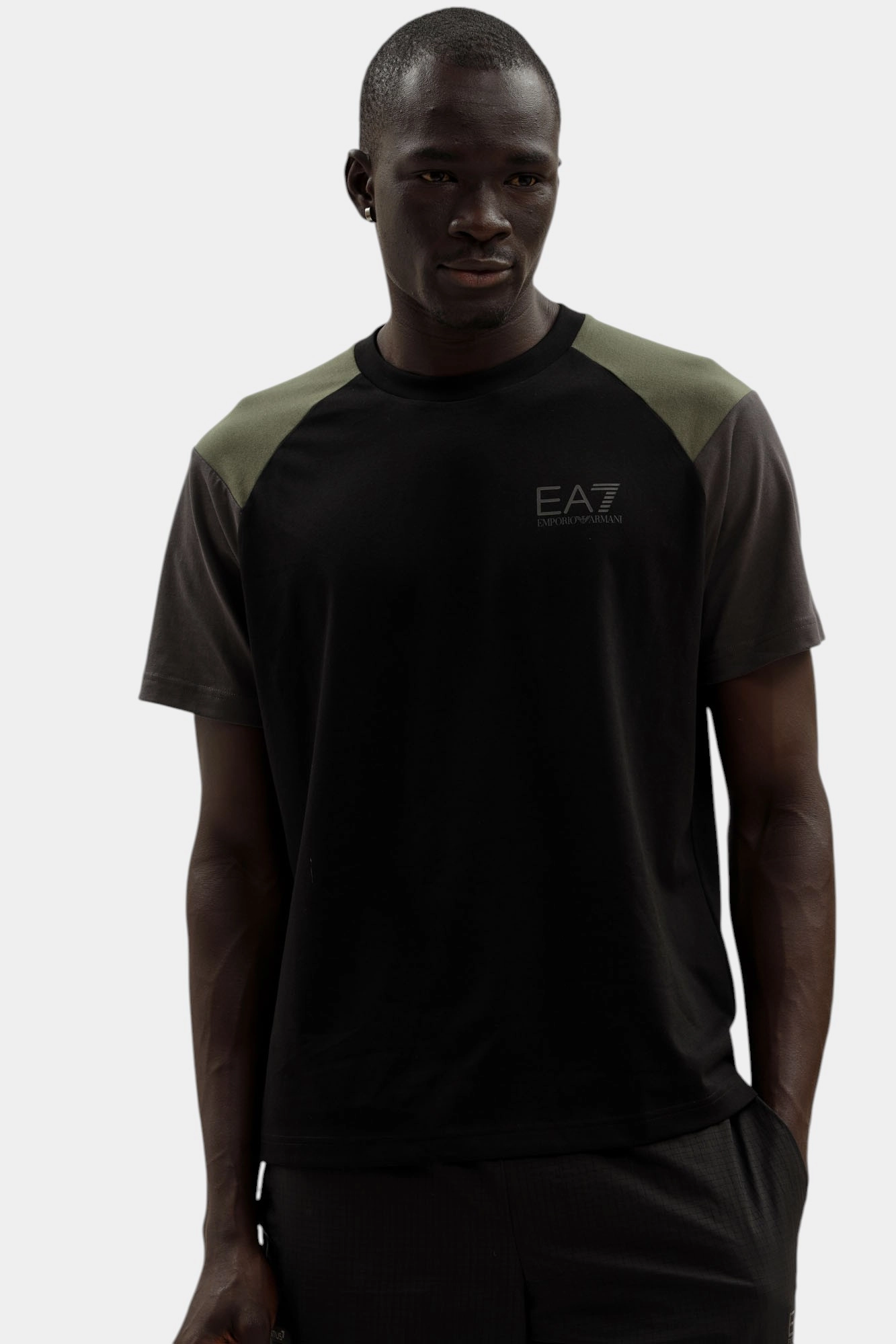 7M000942_AF16548 Футболка EA7 Черный
