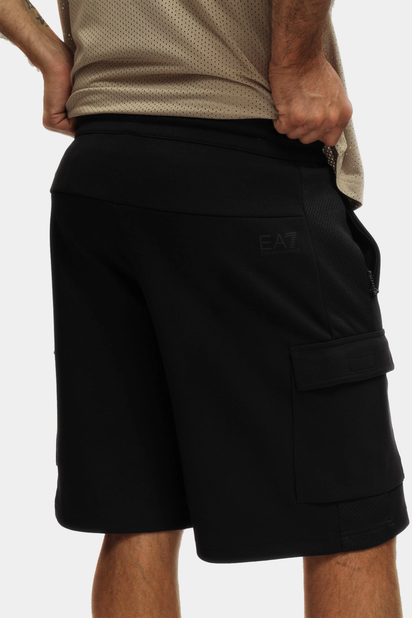 7M000326_AF12660 Шорты трикотажные EA7 Черный