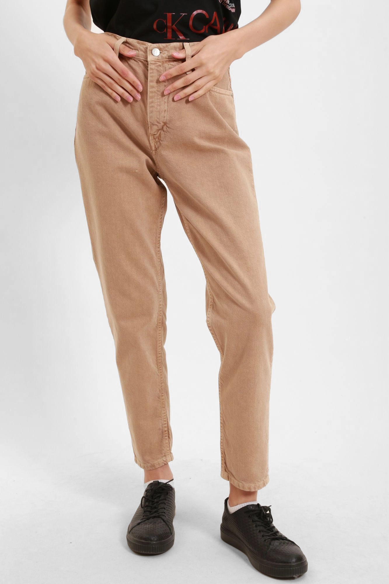 MOM Calvin Klein Jeans J20J217068 1AA Med Online.ru