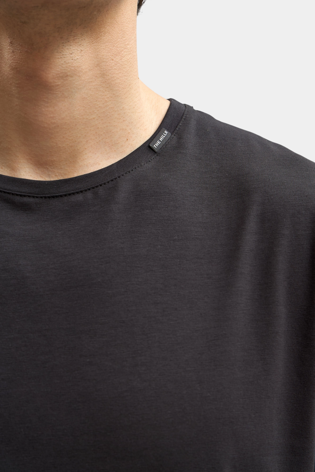 M-261-P-22-1606 Футболка The Hills Черный