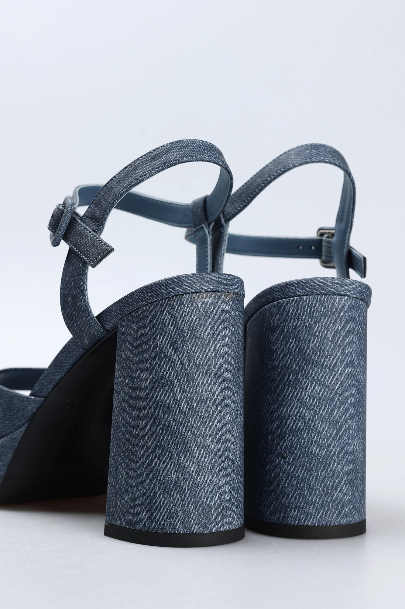 4122-520-11 Босоножки Marc Cony Синий