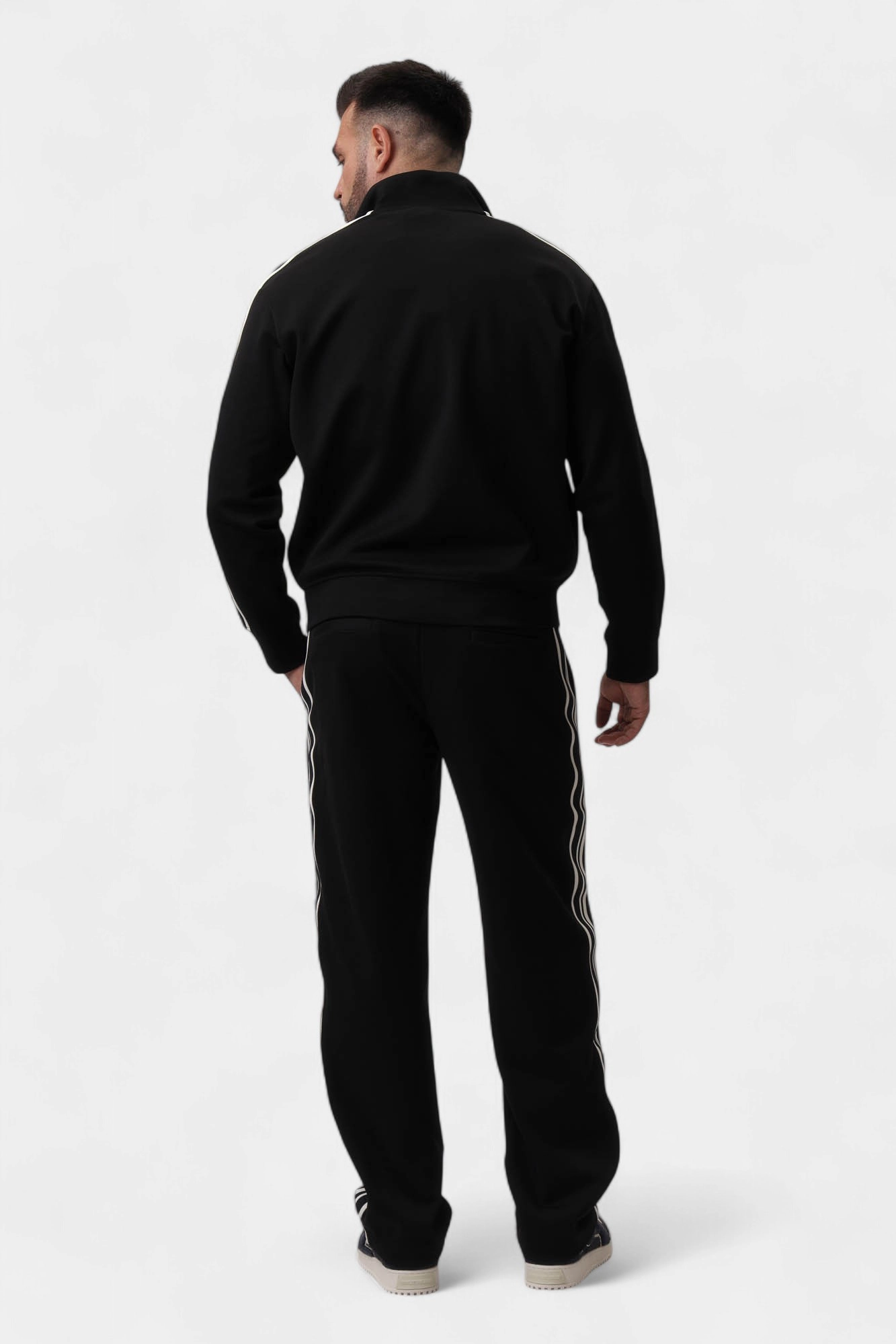 EM001110_AF13488 Толстовка Emporio Armani Белый