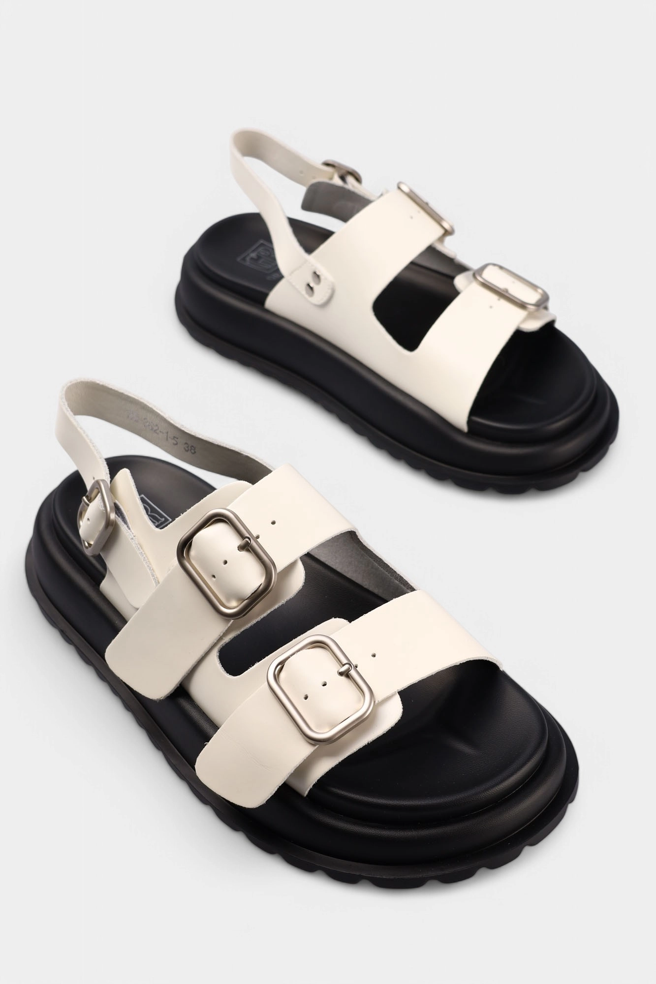 S8-362-1 Сандалии Graciana Белый