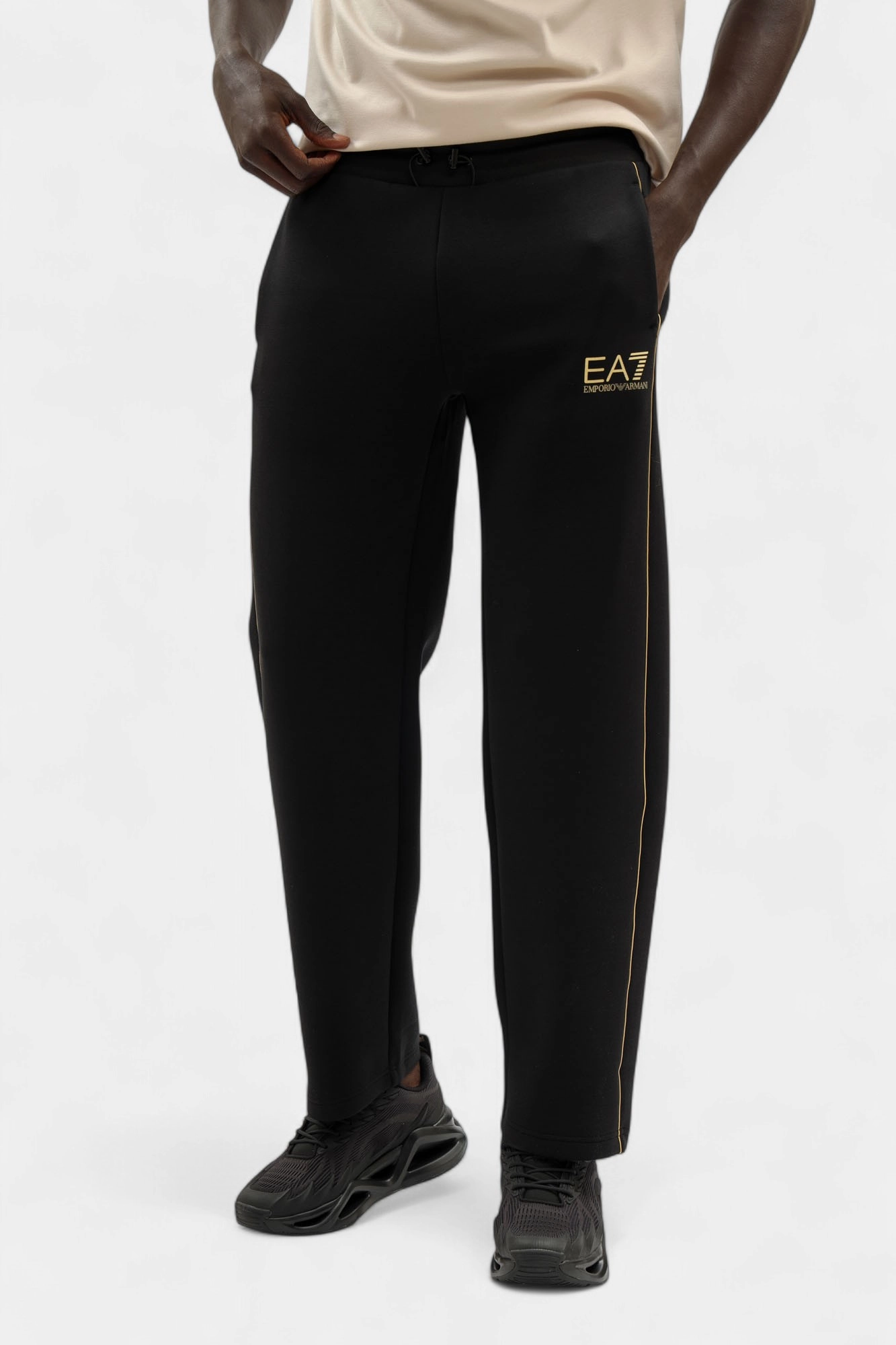 7M000673_AF14146 Брюки спортивные EA7 Черный